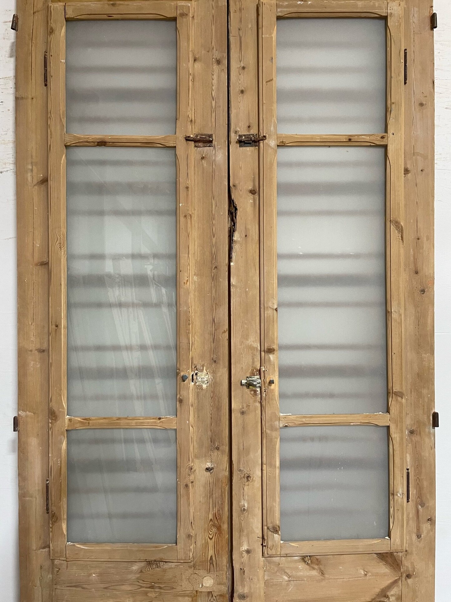 Antique French door (107.75x44) with metal F0512