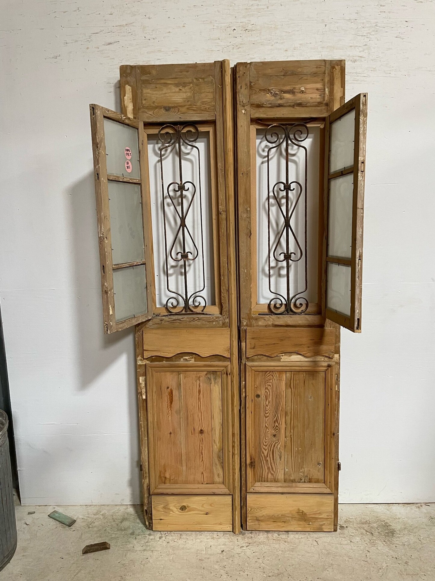 Antique French door (88x38.5) with metal F0895