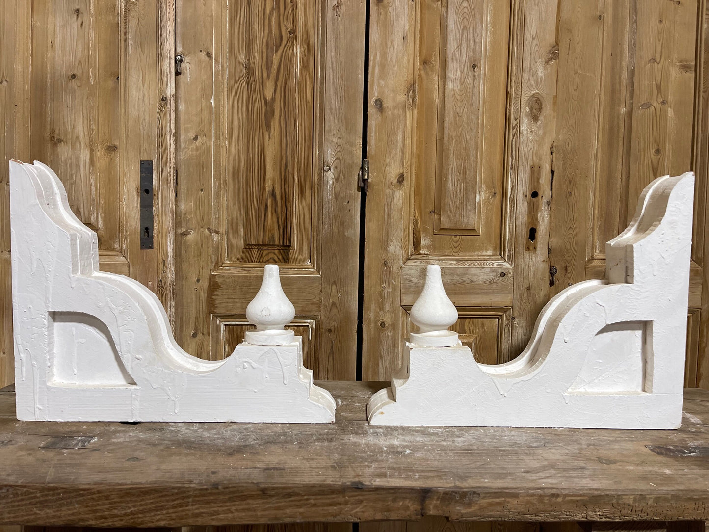 Corbel pair (H=15.5) (L-19) (W=3.5) C6s