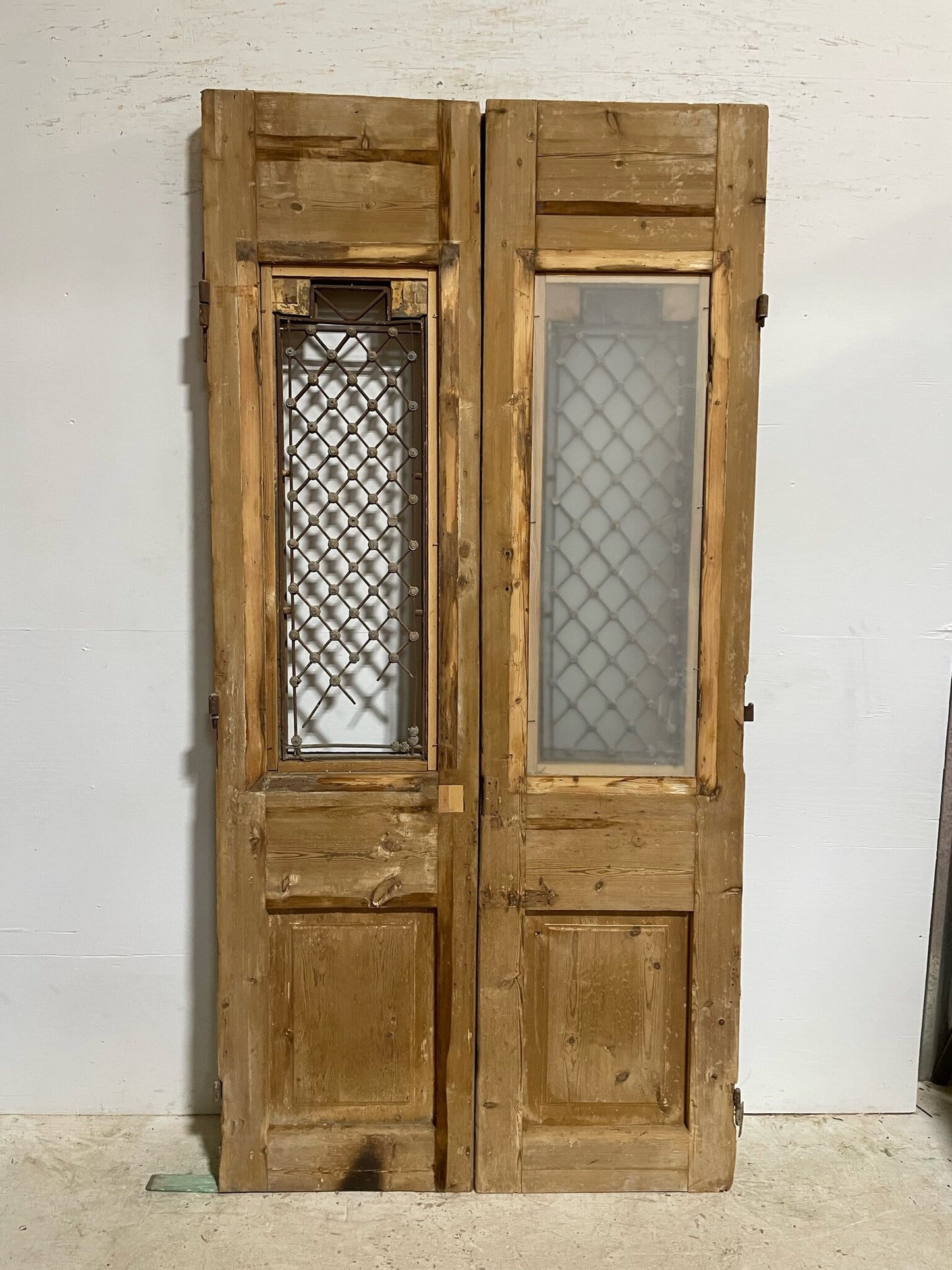 Antique French door (92.5x45.5) with metal F0915