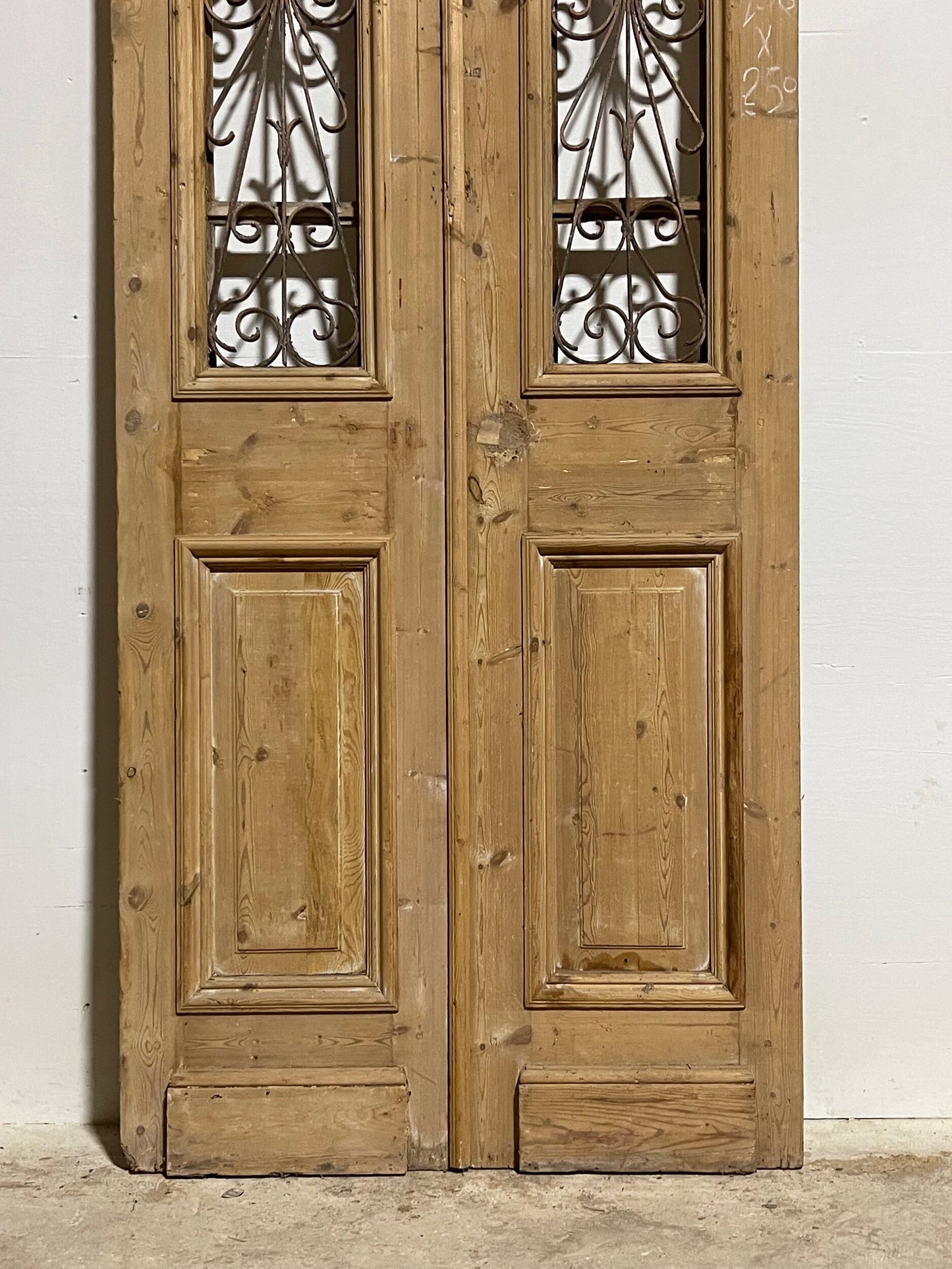 Antique French panel doors with metal (98.5 x 39.75) I035