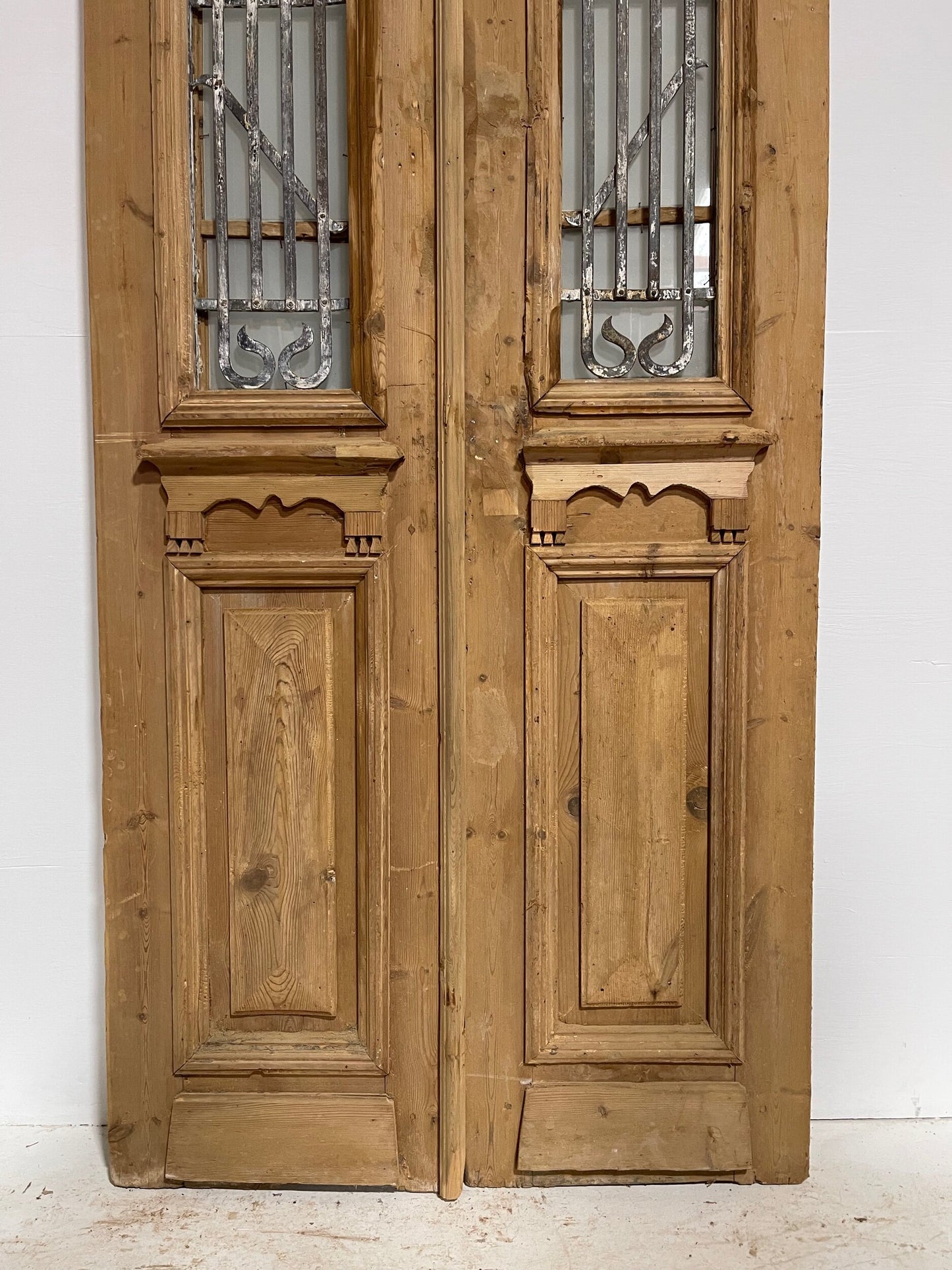 Antique French door with metal (93.5x38) G0993s