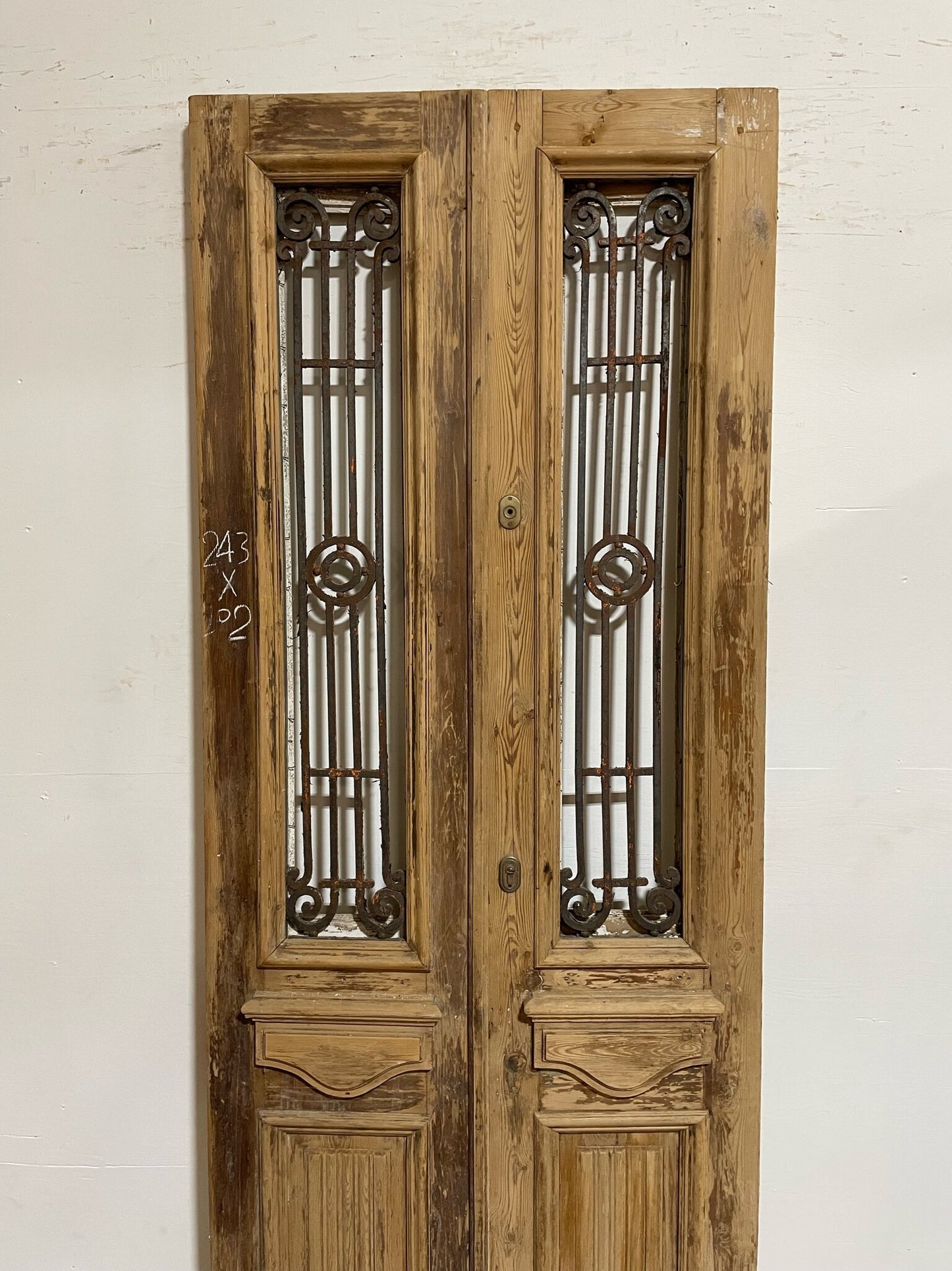 Antique French door (95.5x40) with metal E13