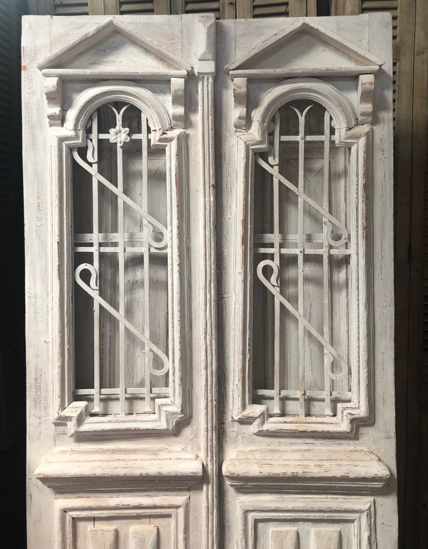 Antique panel doors with iron (98x45)