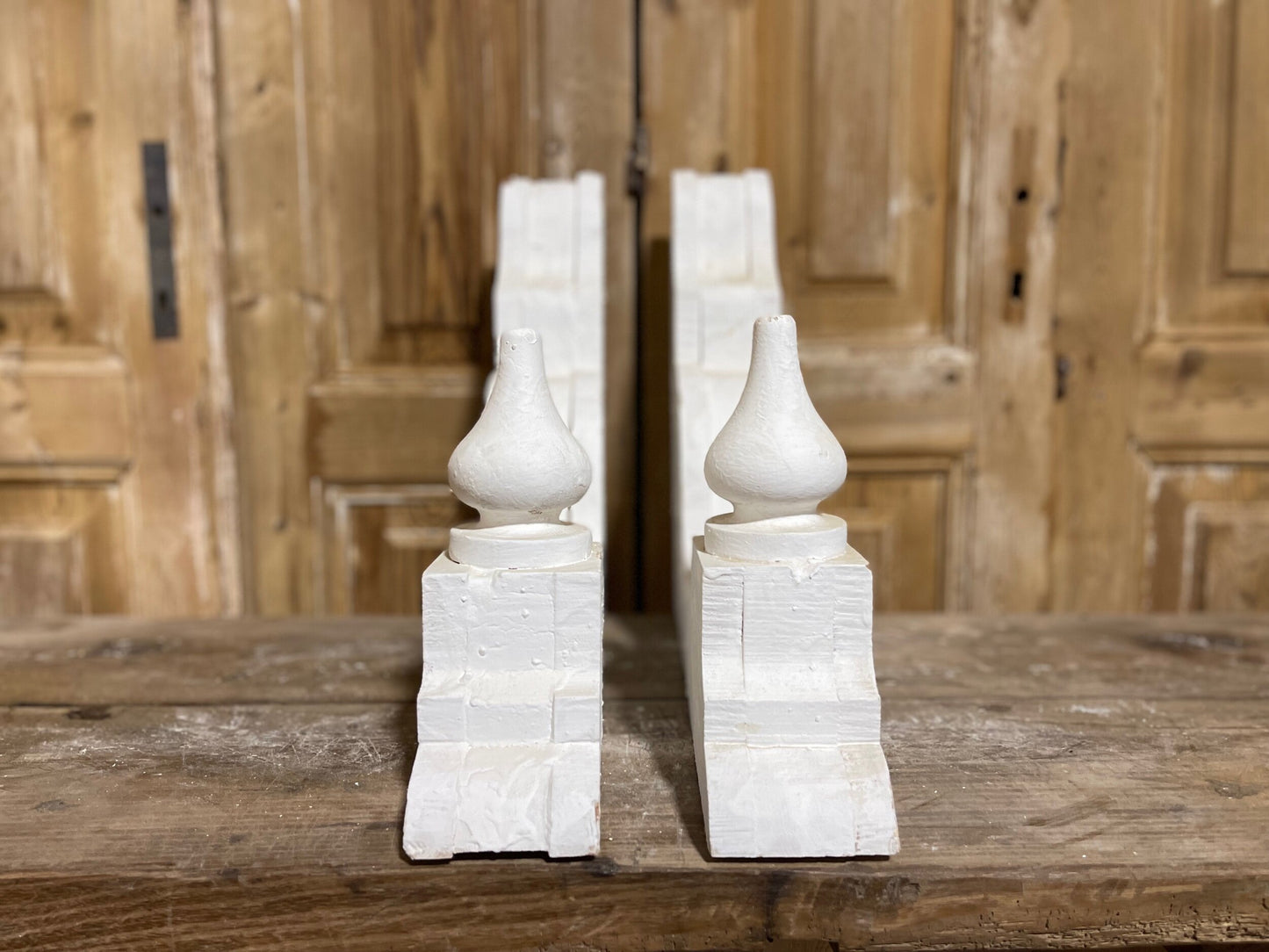 Corbel pair (H=15.5) (L-19) (W=3.5) C6s