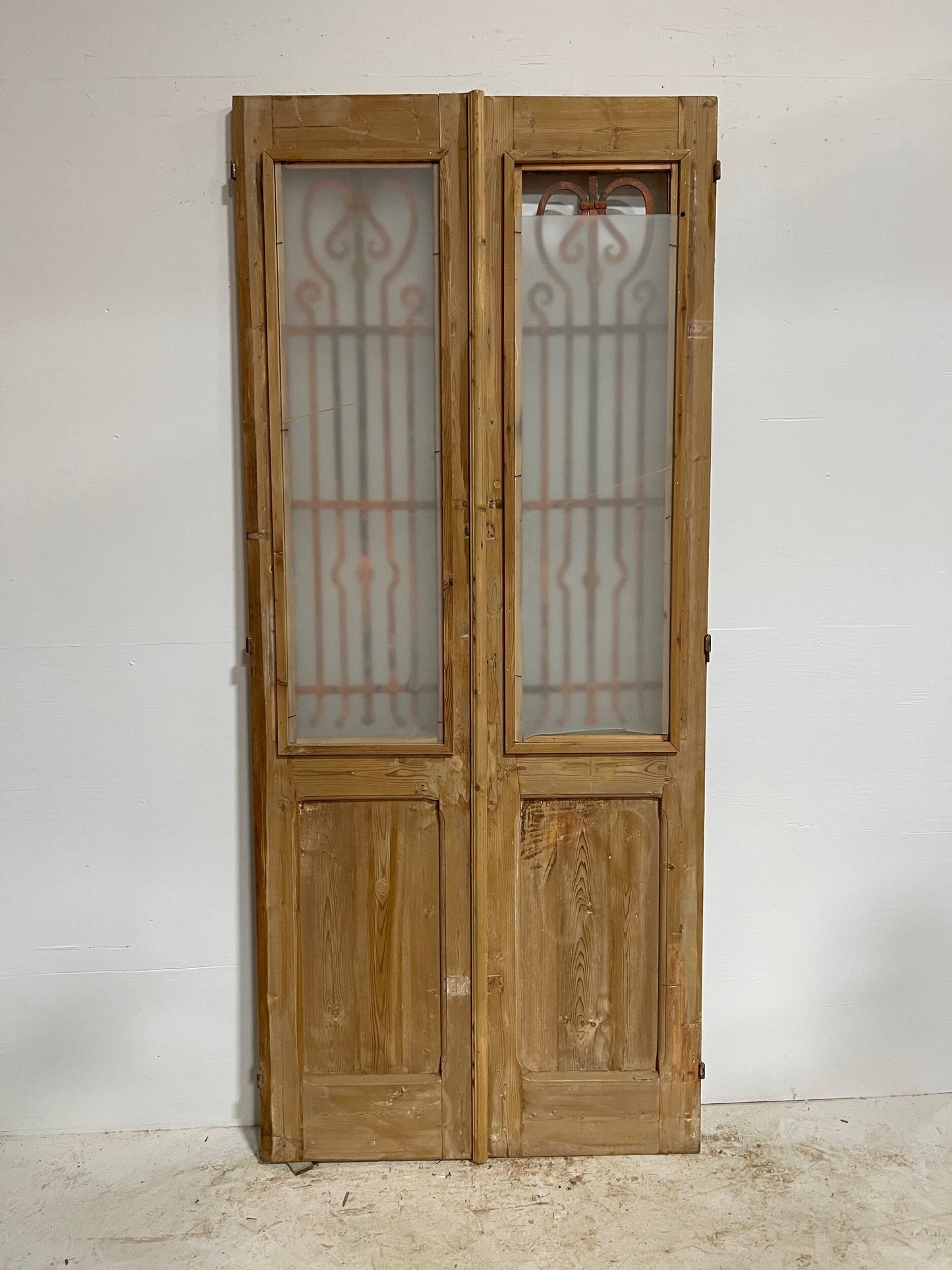 Antique french door with iron (93.25x40) G1021