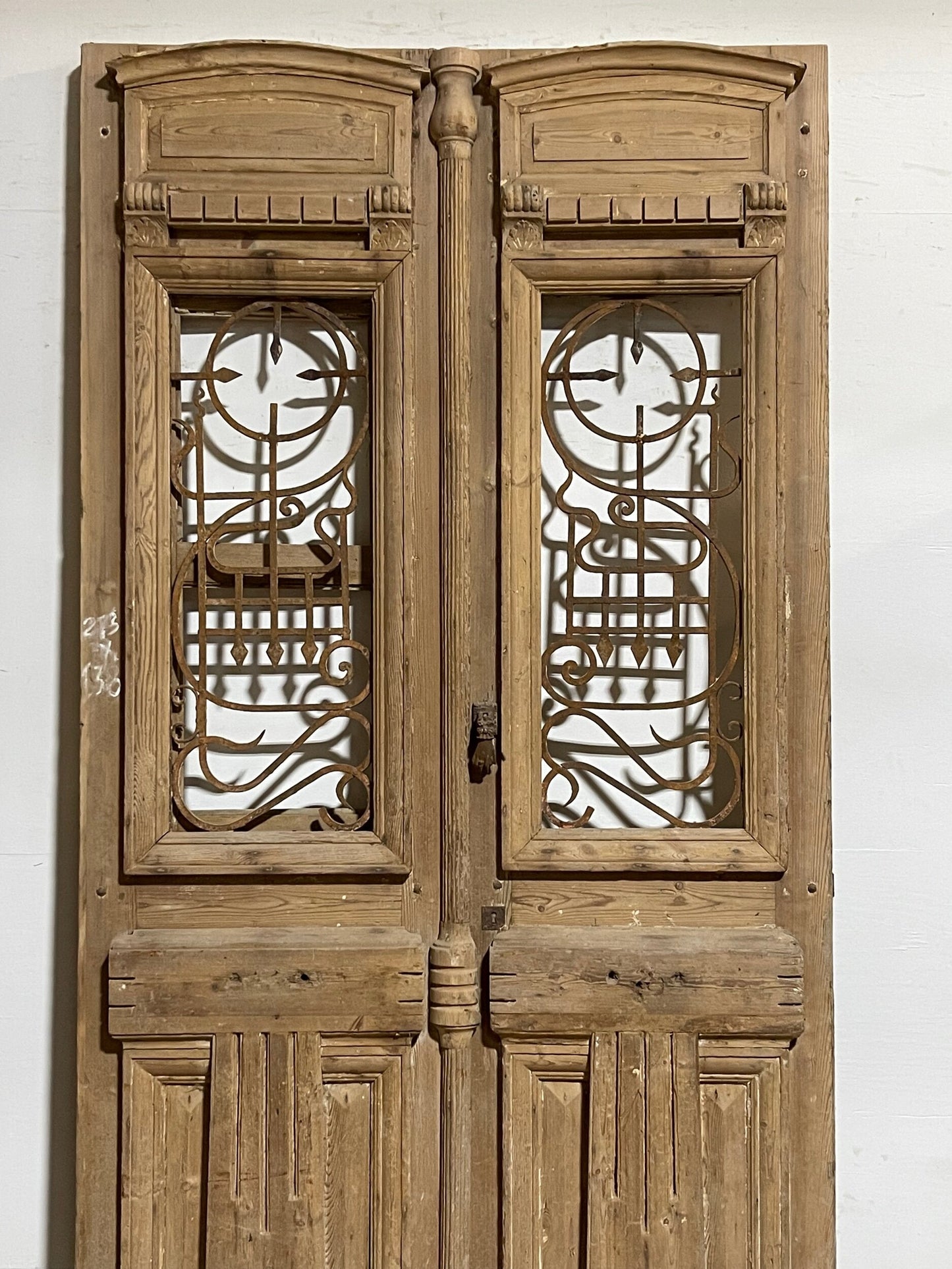 Antique french panel doors with metal (107.5 x 54) I034