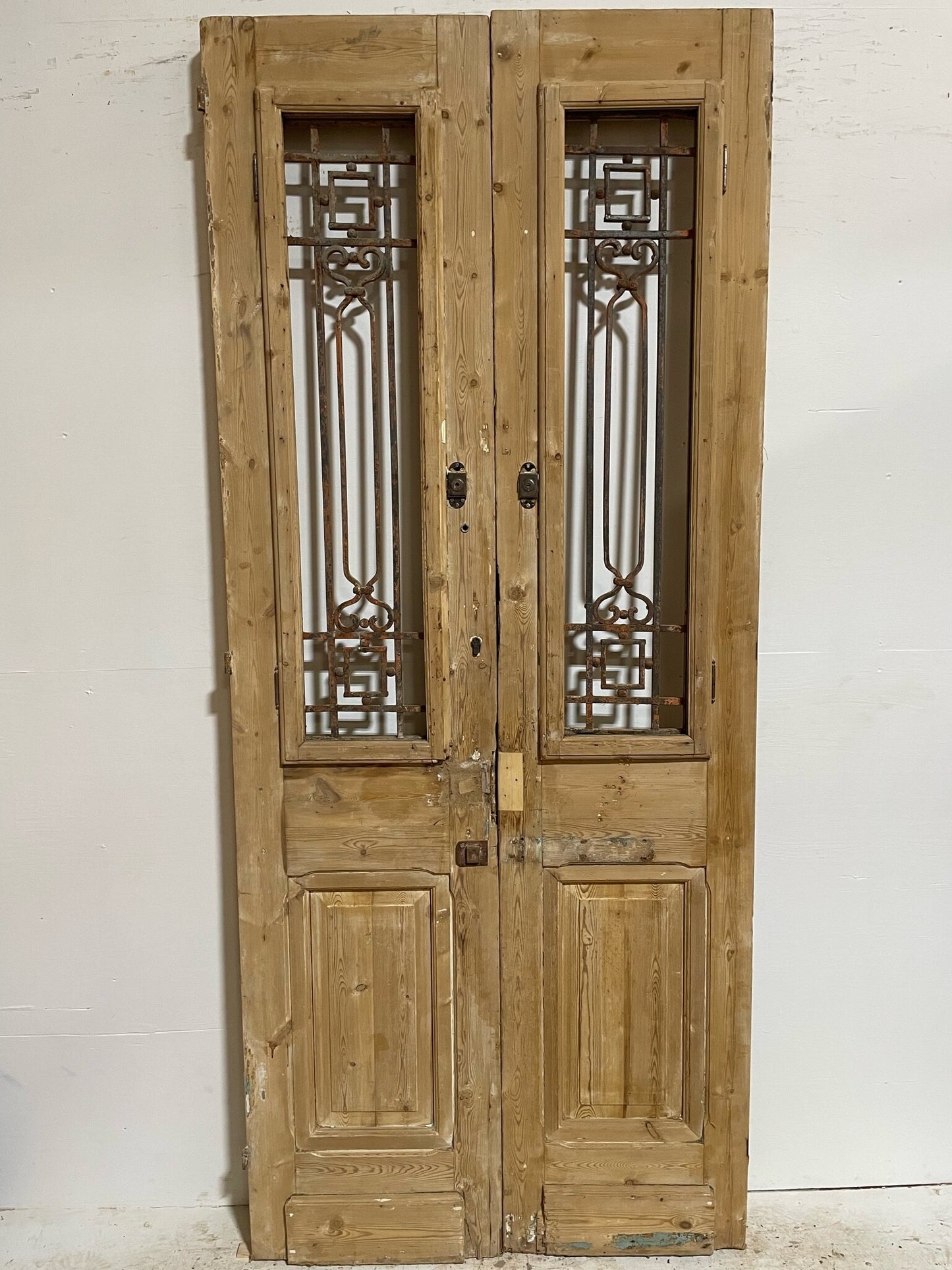Antique French door (95x40) with metal E01
