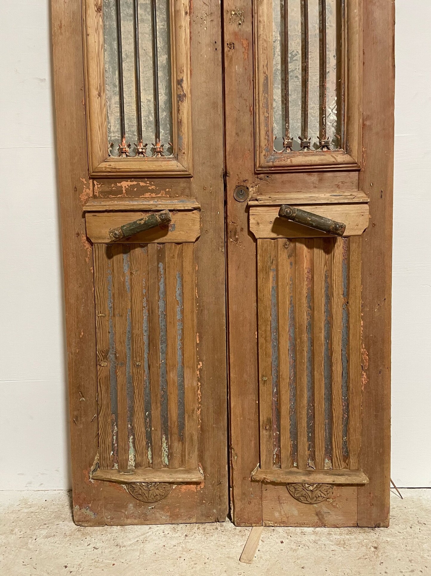 Antique French door (100x39.5) with metal E05