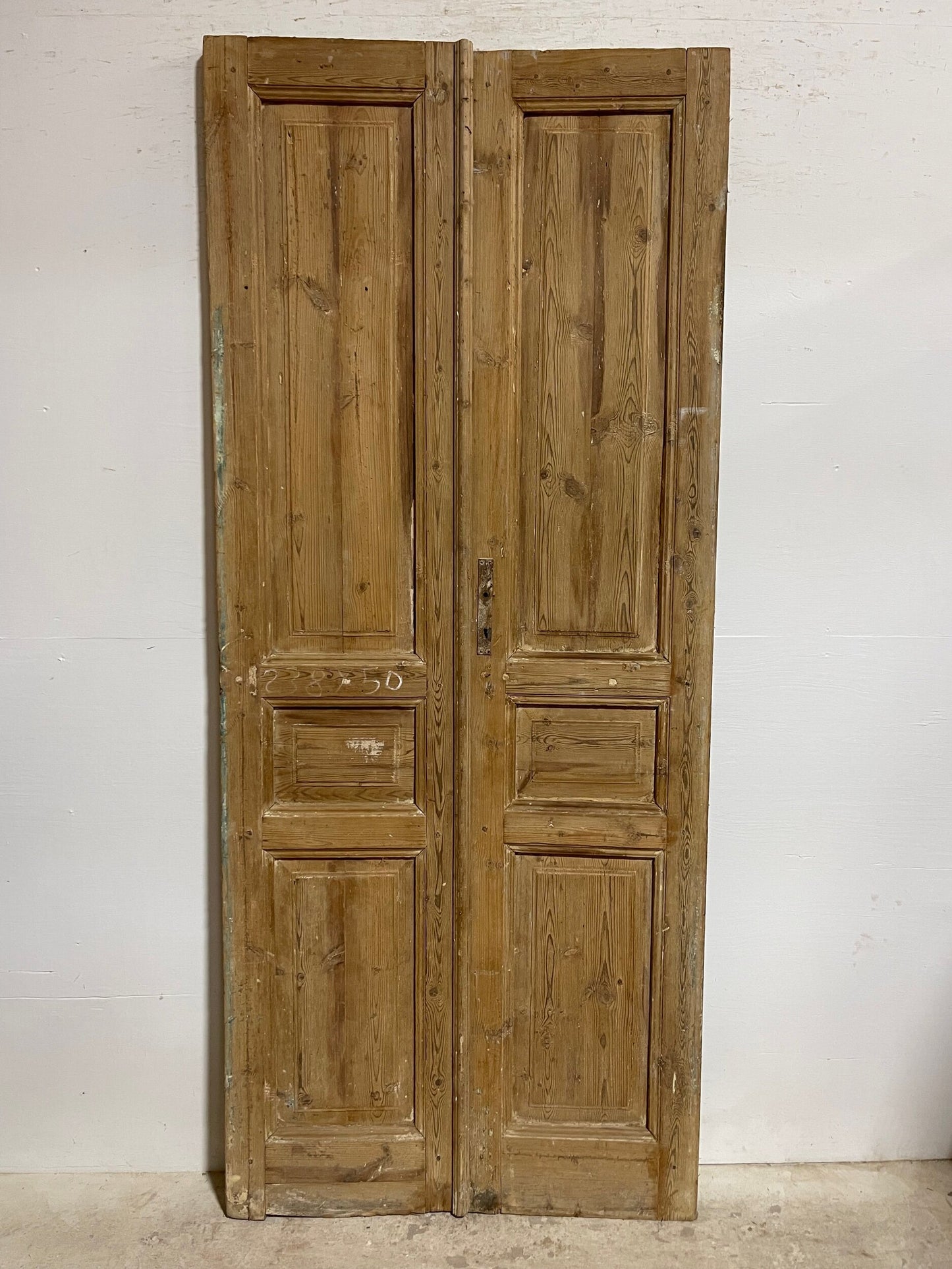 Antique French panel doors (93x39.25) I160