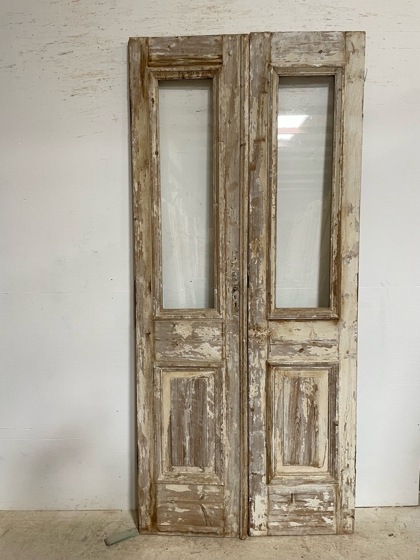 Antique French door (95.25x43.25) with glass F0638