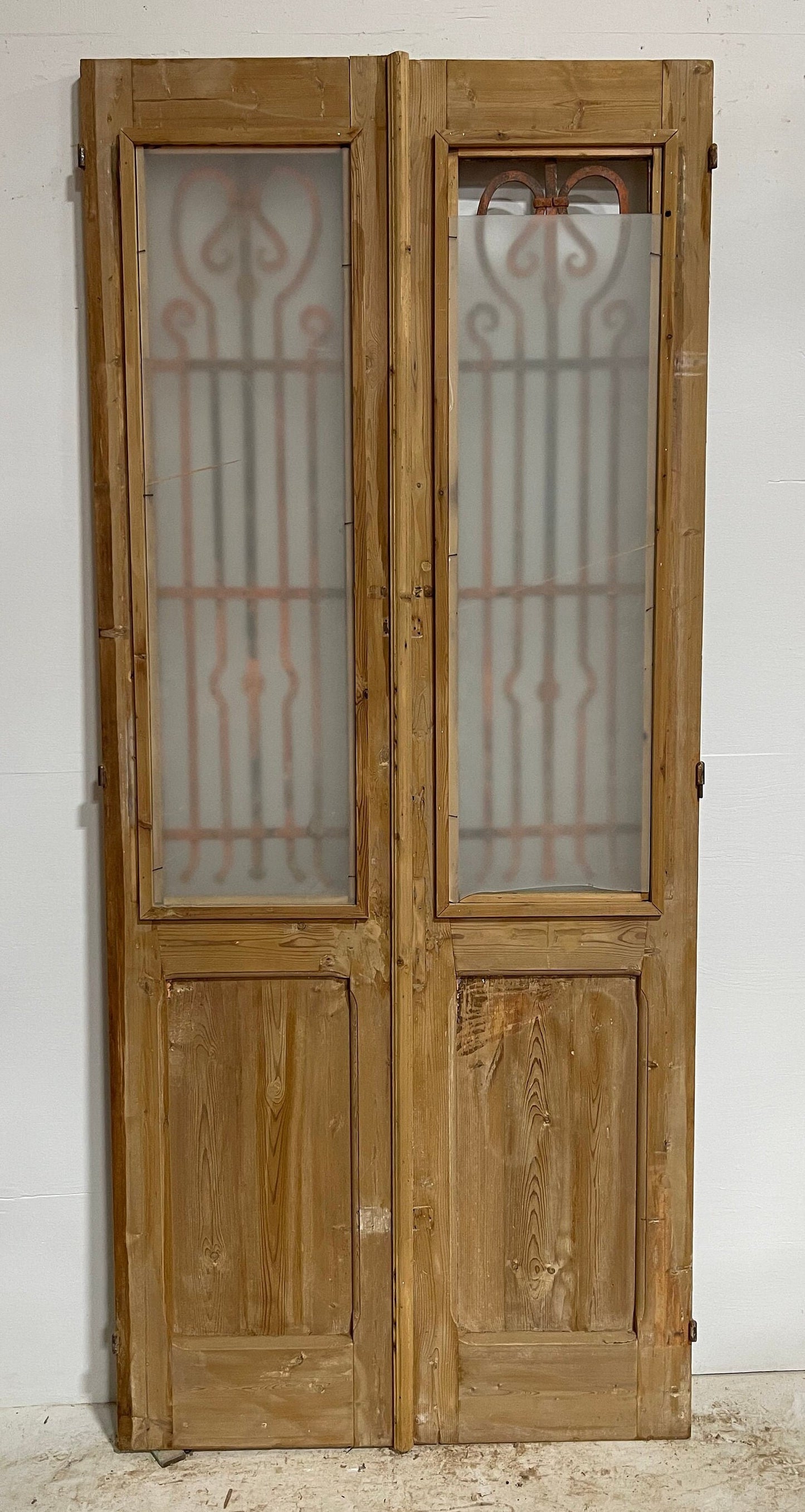 Antique French panel door with metal (93.25x40) G1021s