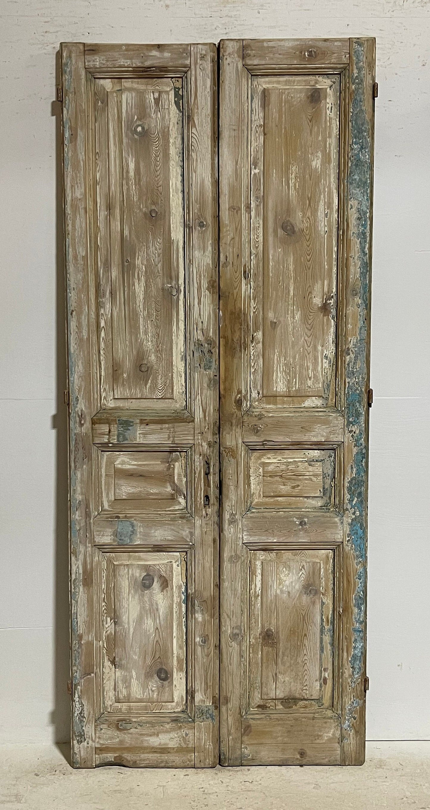 Antique French panel doors (92.25x38.75) G0177s