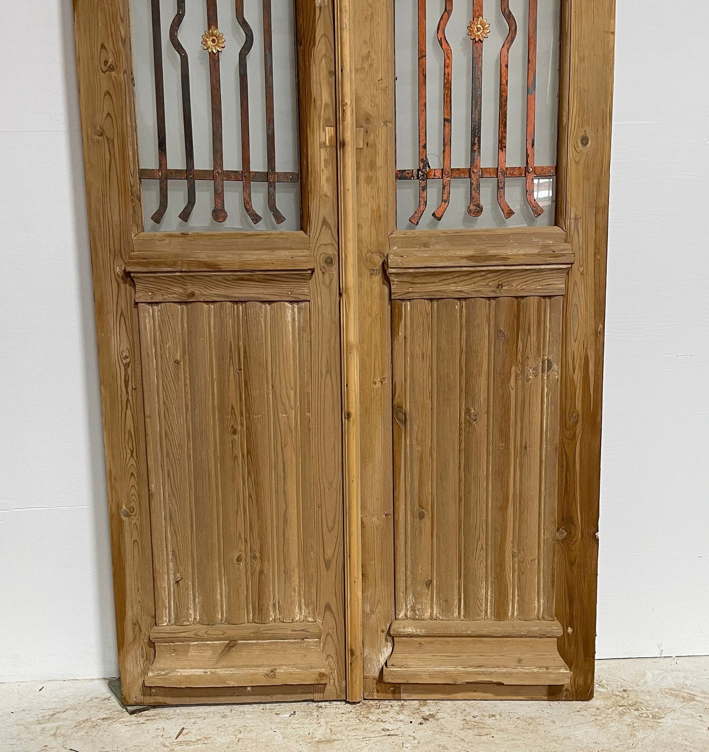 Antique French panel door with metal (93.25x40) G1021s