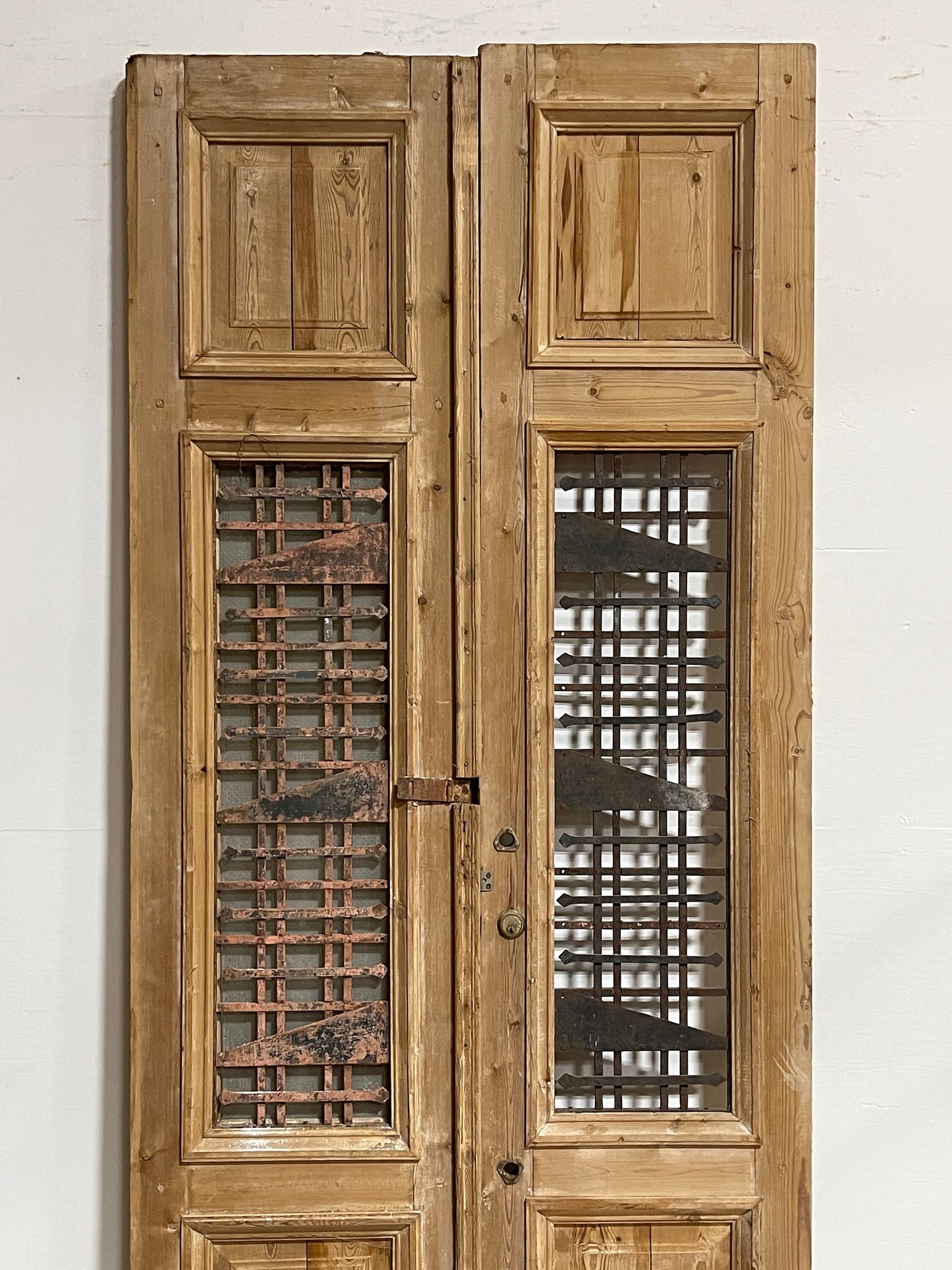 Antique French panel doors with metal (100.25x45) H0030s