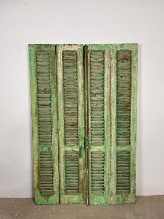 Antique French Shutters - 4 piece set green (62.5x40.75) O998