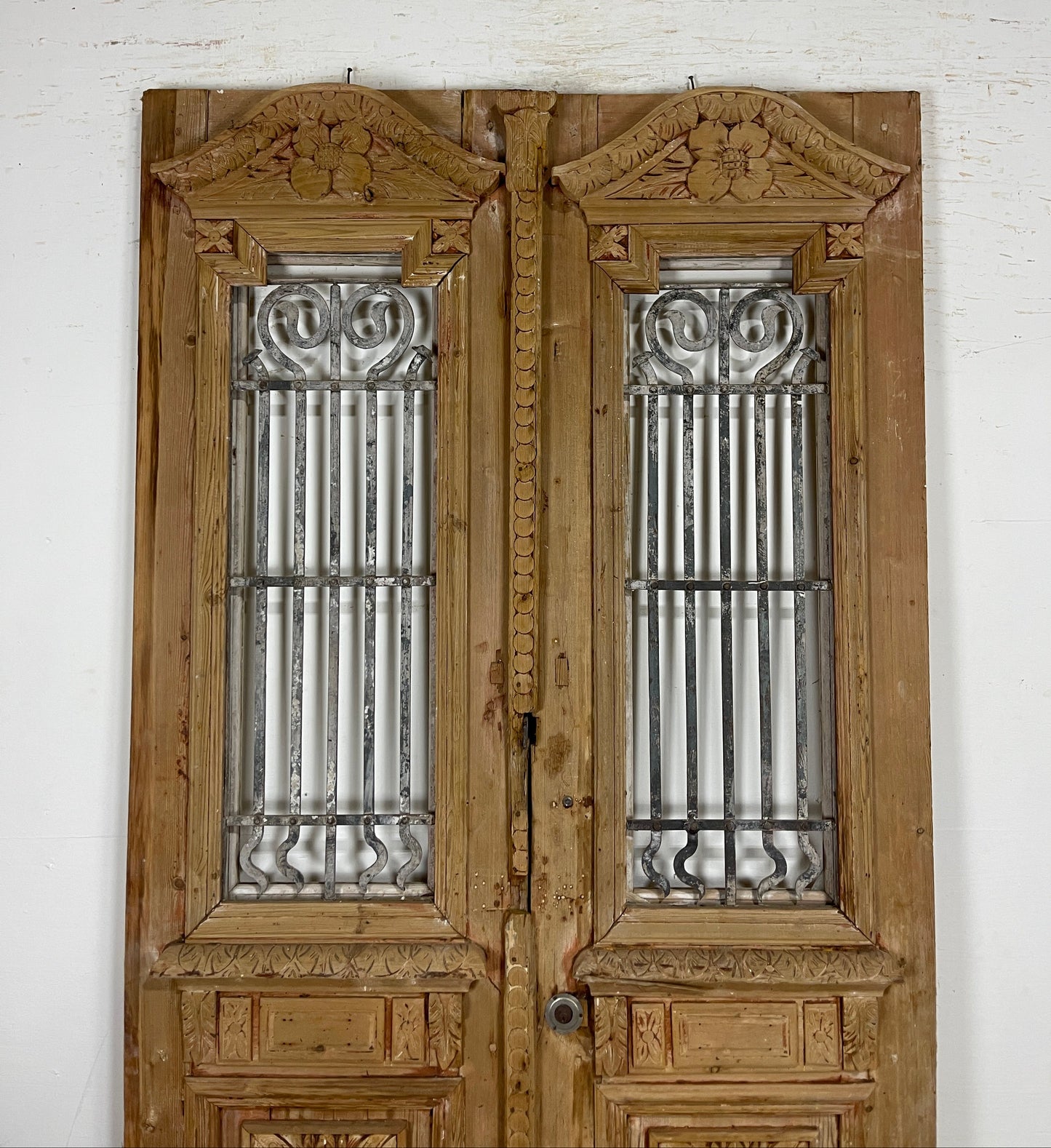 Antique French panel doors with Metal (93x47) P90