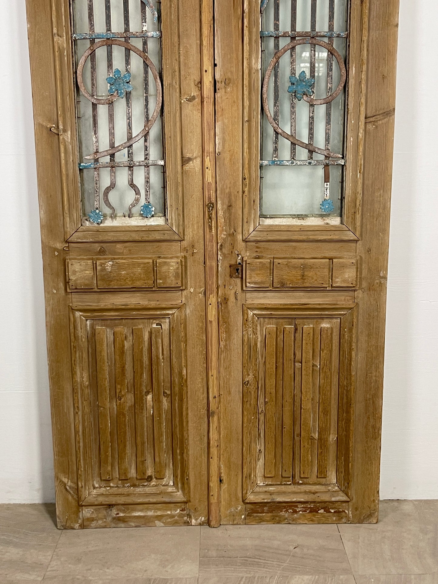 Antique French panel doors with Metal (91.5 x 42.5) O34