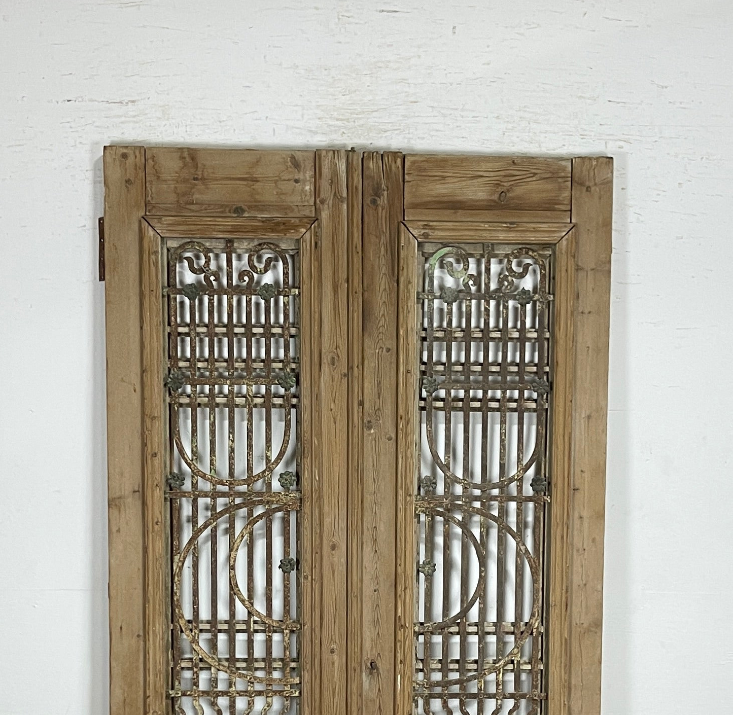 Antique French panel doors with Metal (92x51) P110