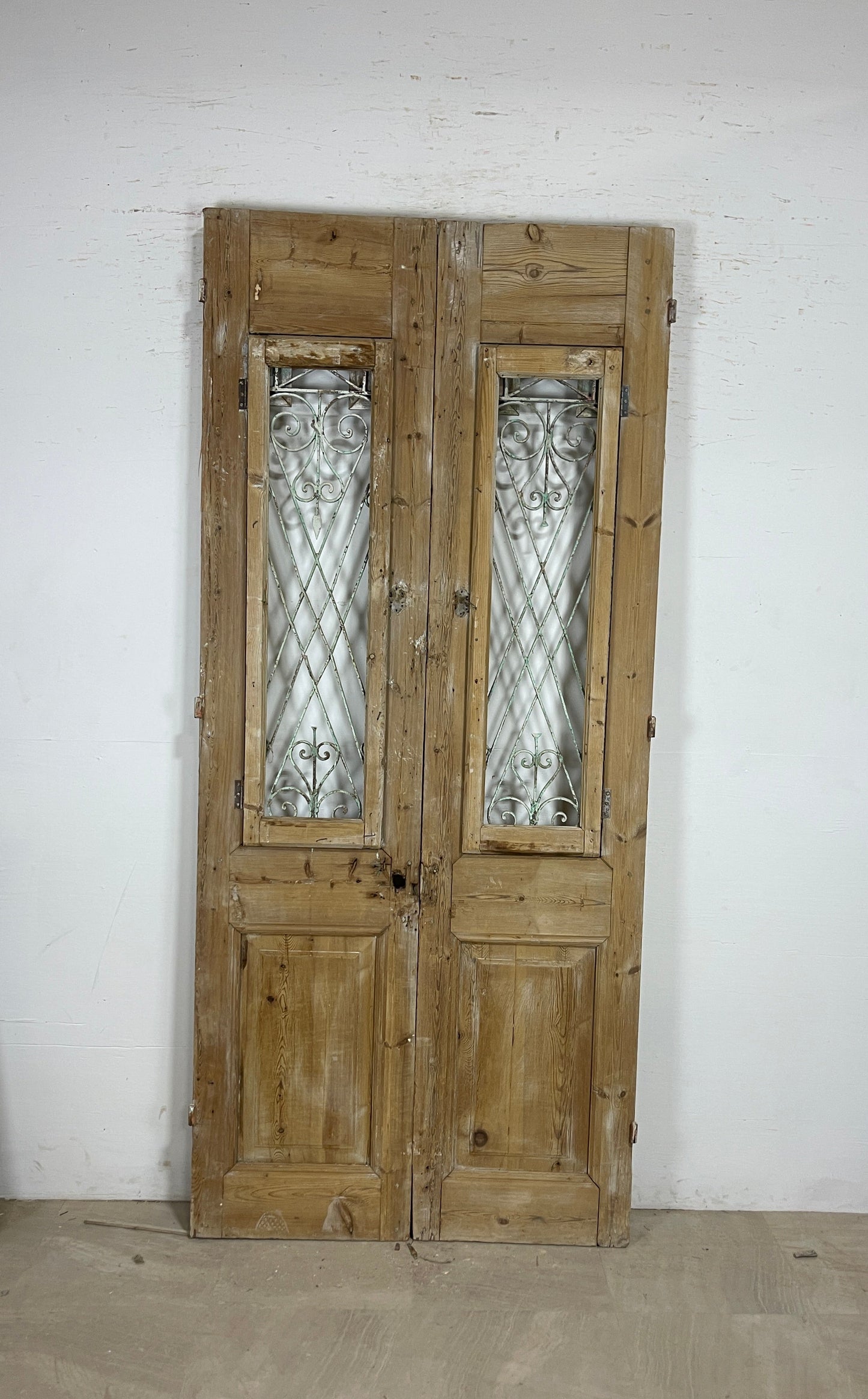 Antique French panel doors with Metal (96.5x43.5) P88