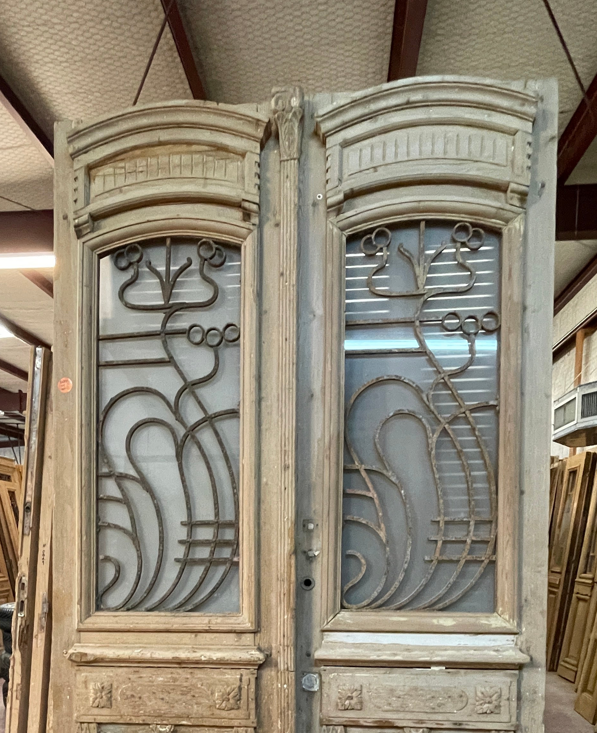 Antique French panel doors with Metal (114x64) O560