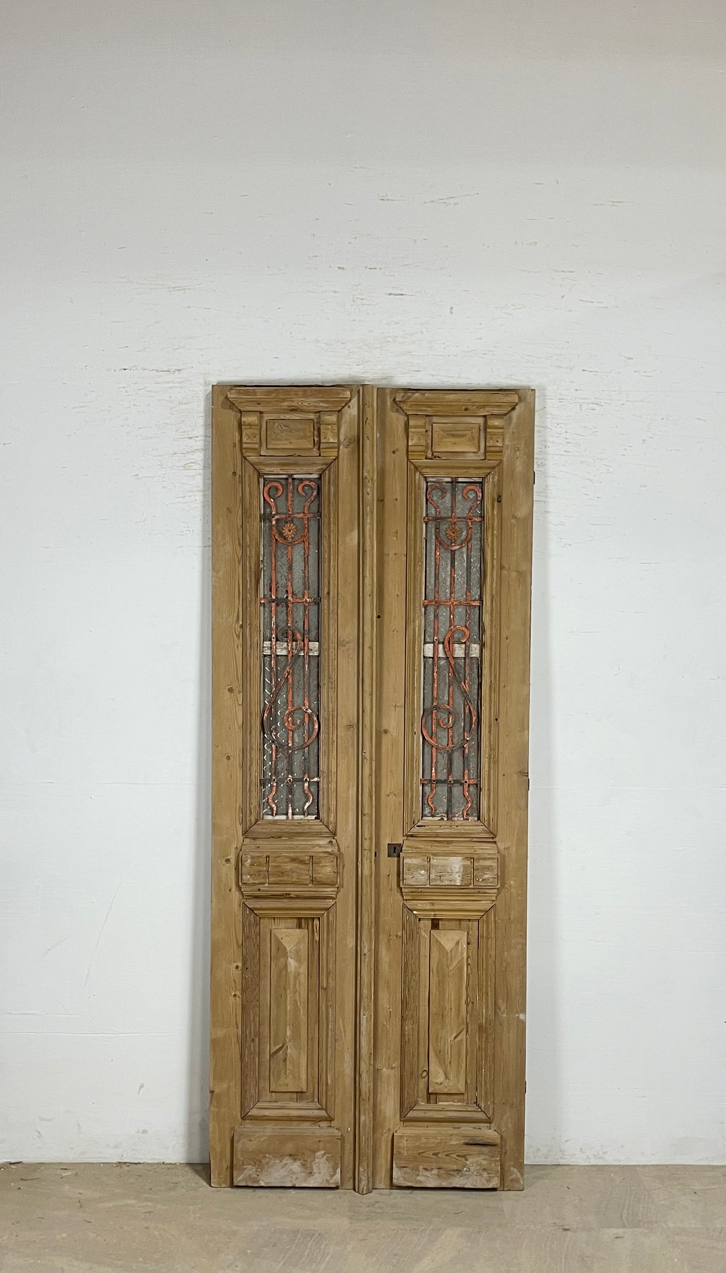 Antique French panel doors with Metal (96x38.5) P104