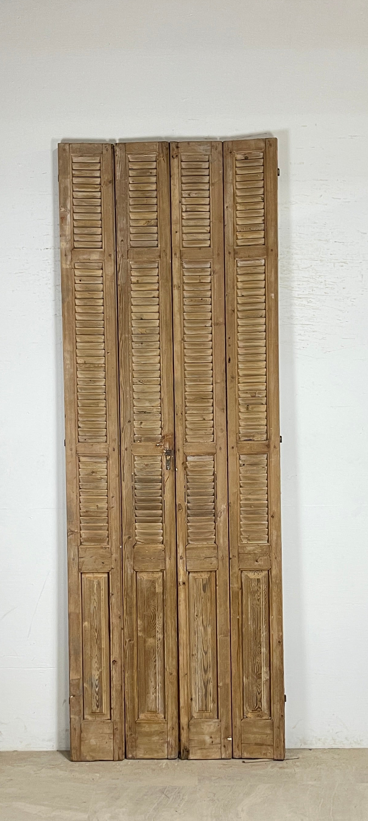 Antique French Shutters 4 piece (116x41) P998