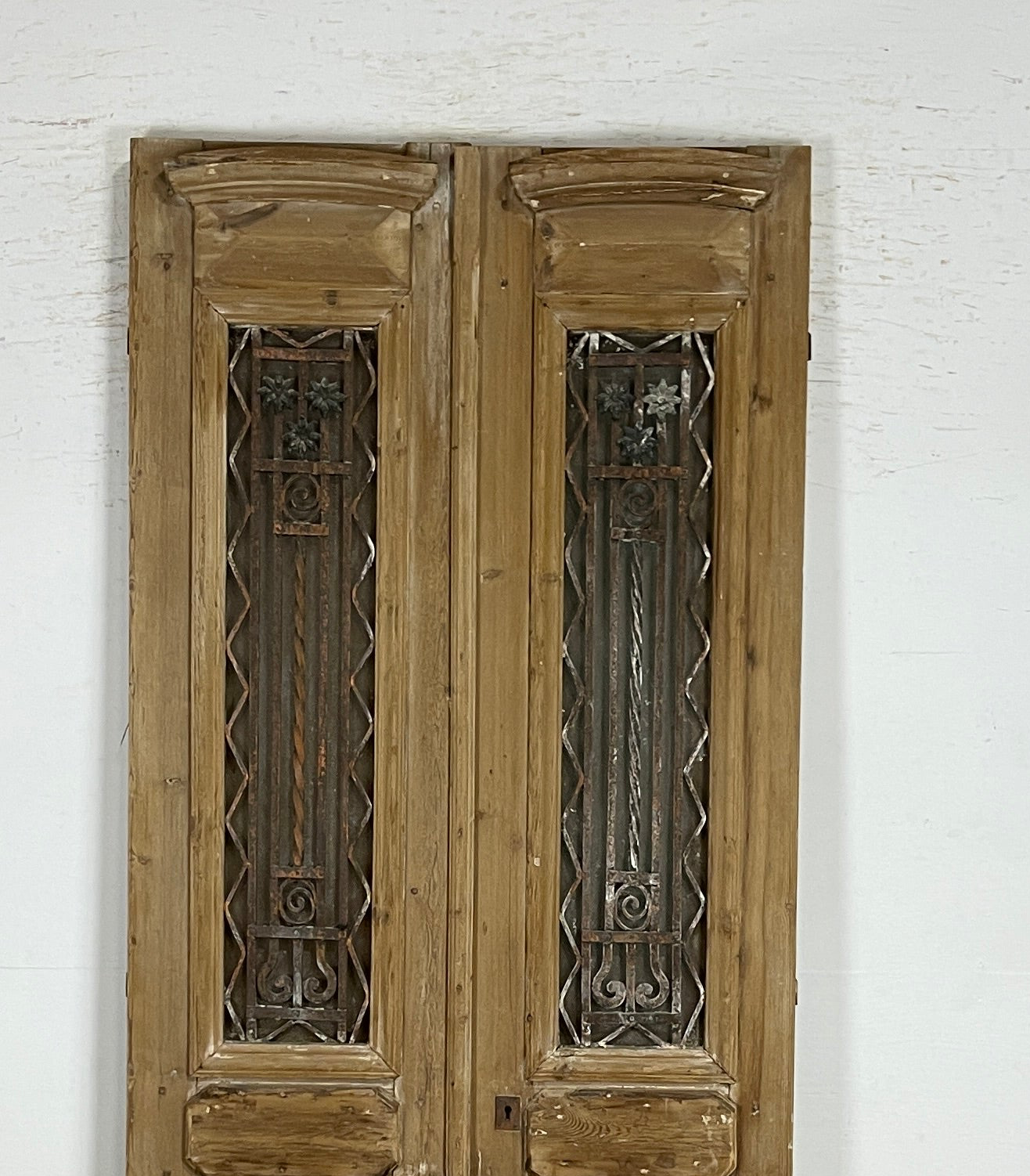 Antique French panel doors with Metal (96x39.5) P111