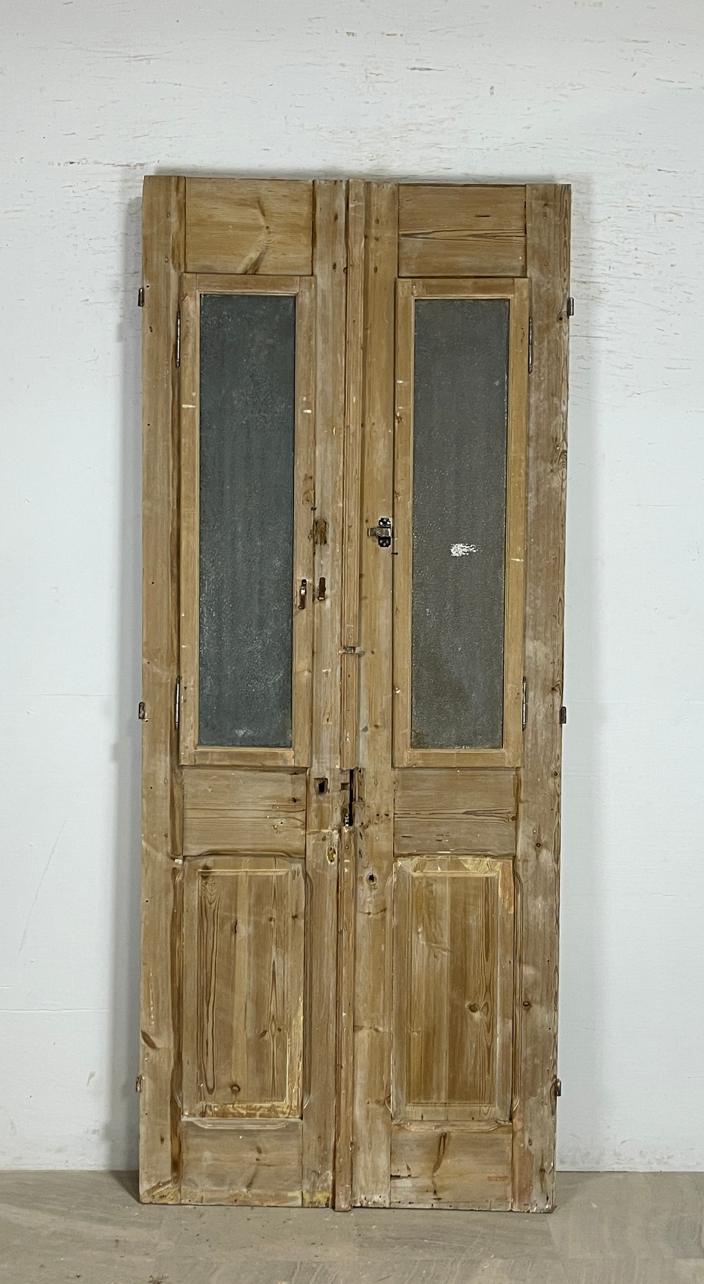 Antique French panel doors with Metal (96x39.5) P111