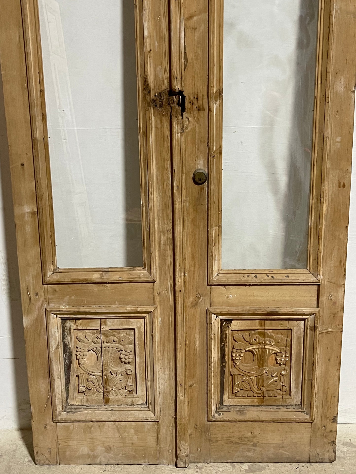 Antique French panel door with glass and carvings (99.5x 44.75) K300