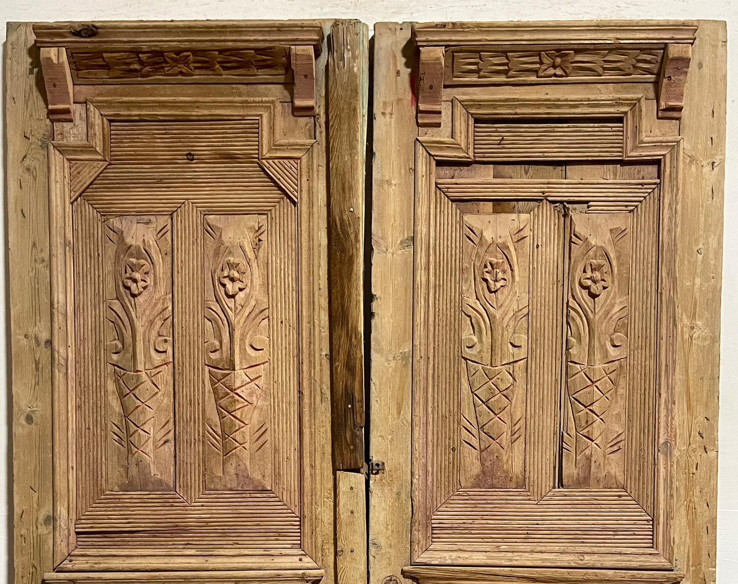 Antique  French Panel Door with Carving  (89.5x59.75) L004