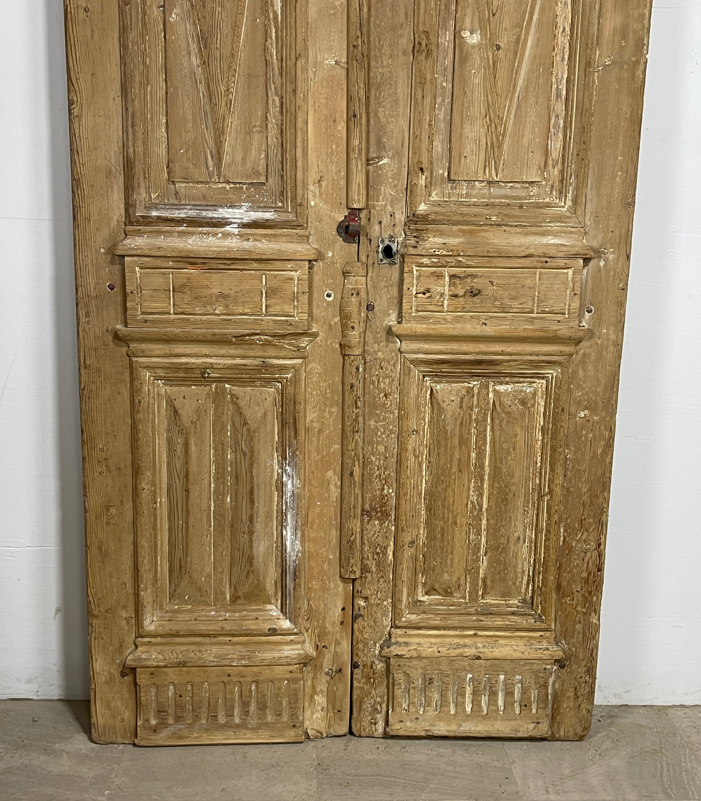 Antique French panel doors with Carvings (113 x 48) P53