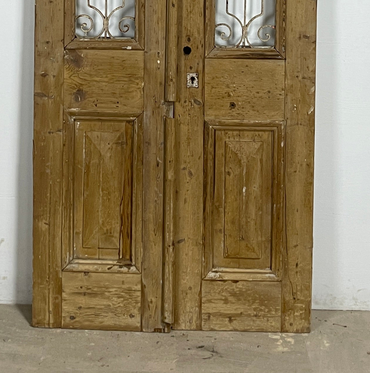 Antique French panel doors with Metal (97x40) P123