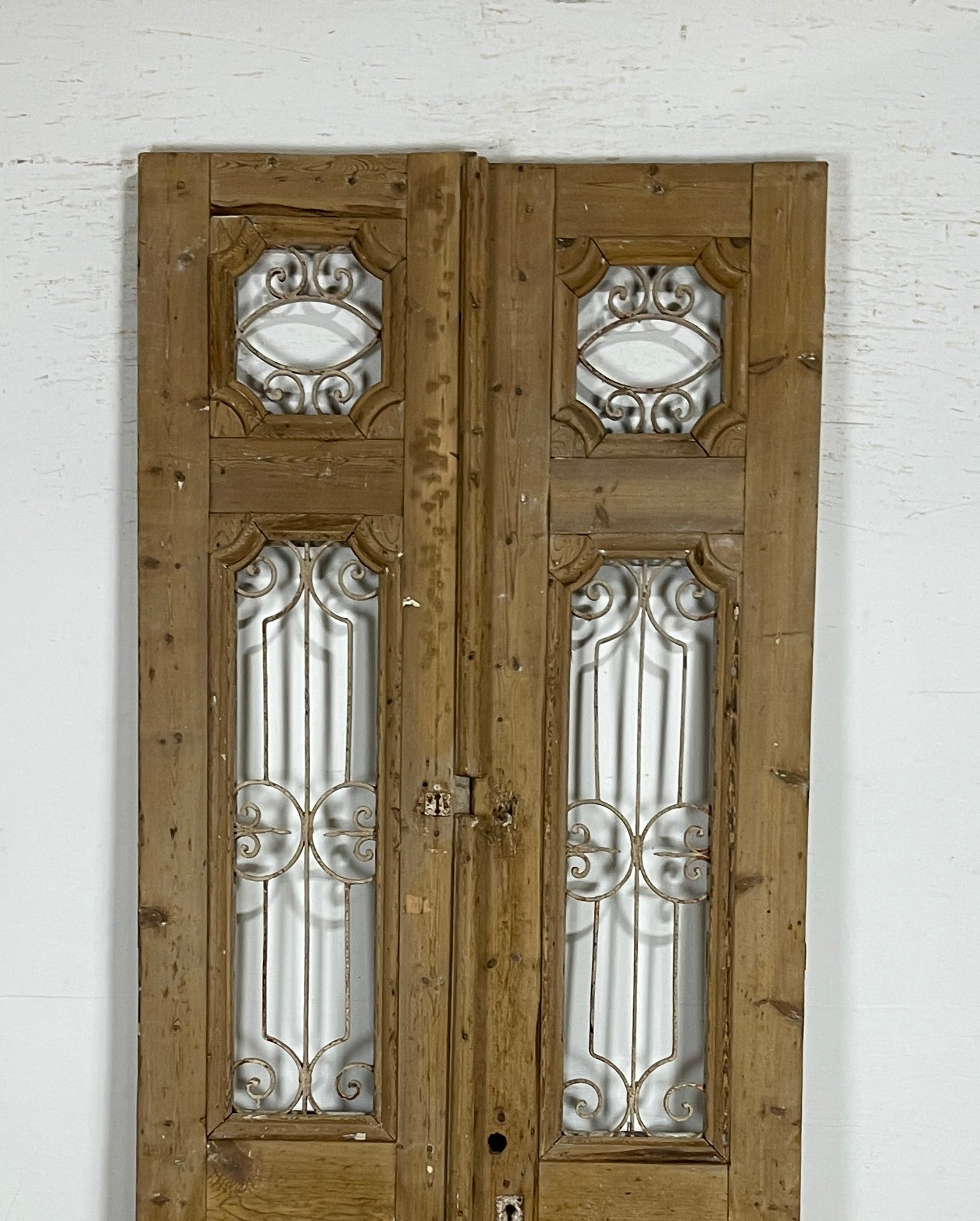 Antique French panel doors with Metal (97x40) P123