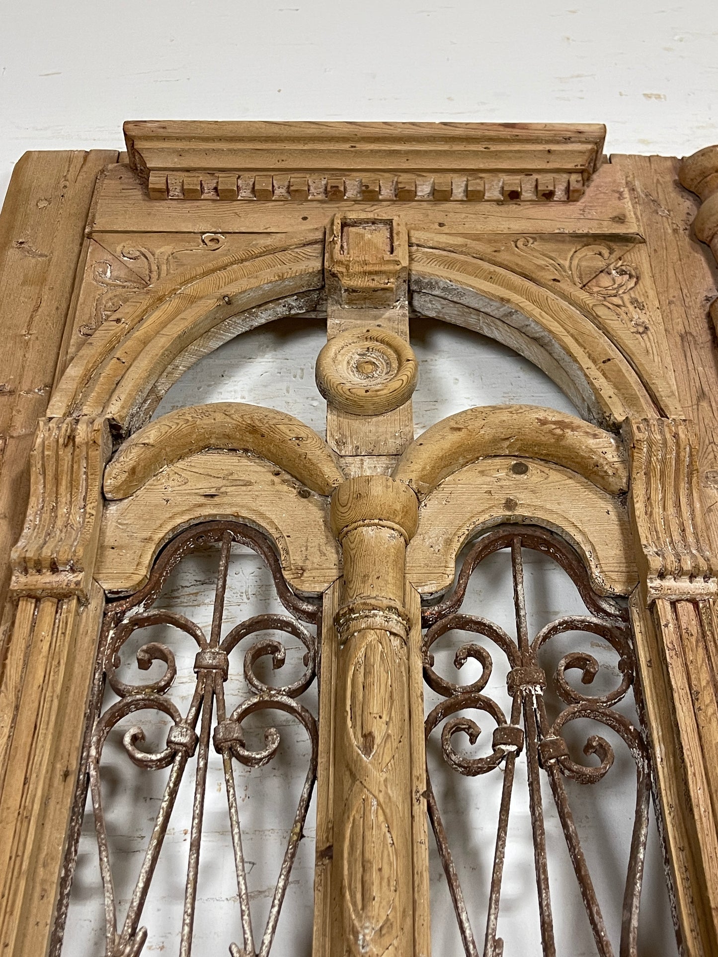 Antique French panel doors with Metal (103x55) P118