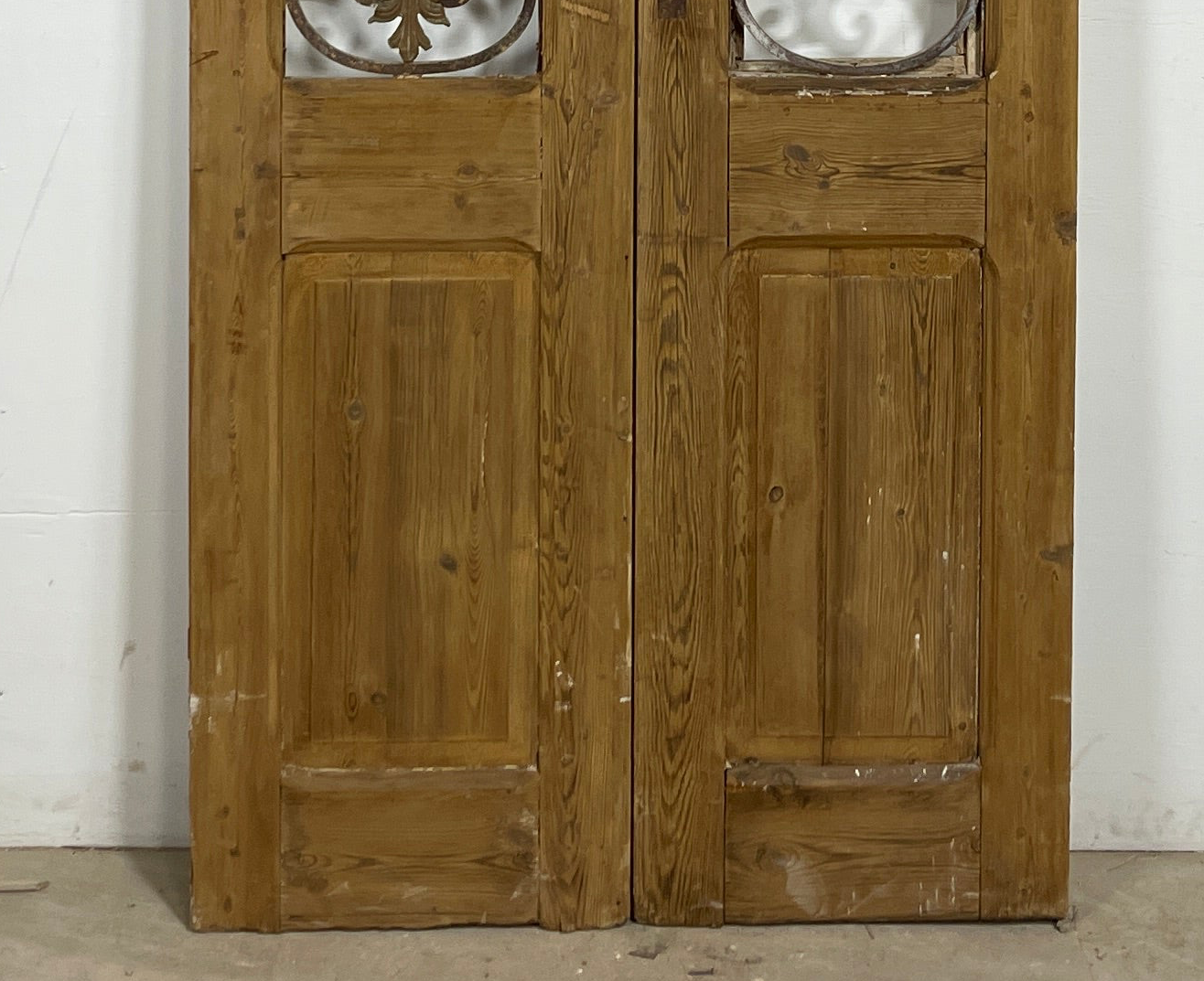 Antique French panel doors with Metal (92x40) P95