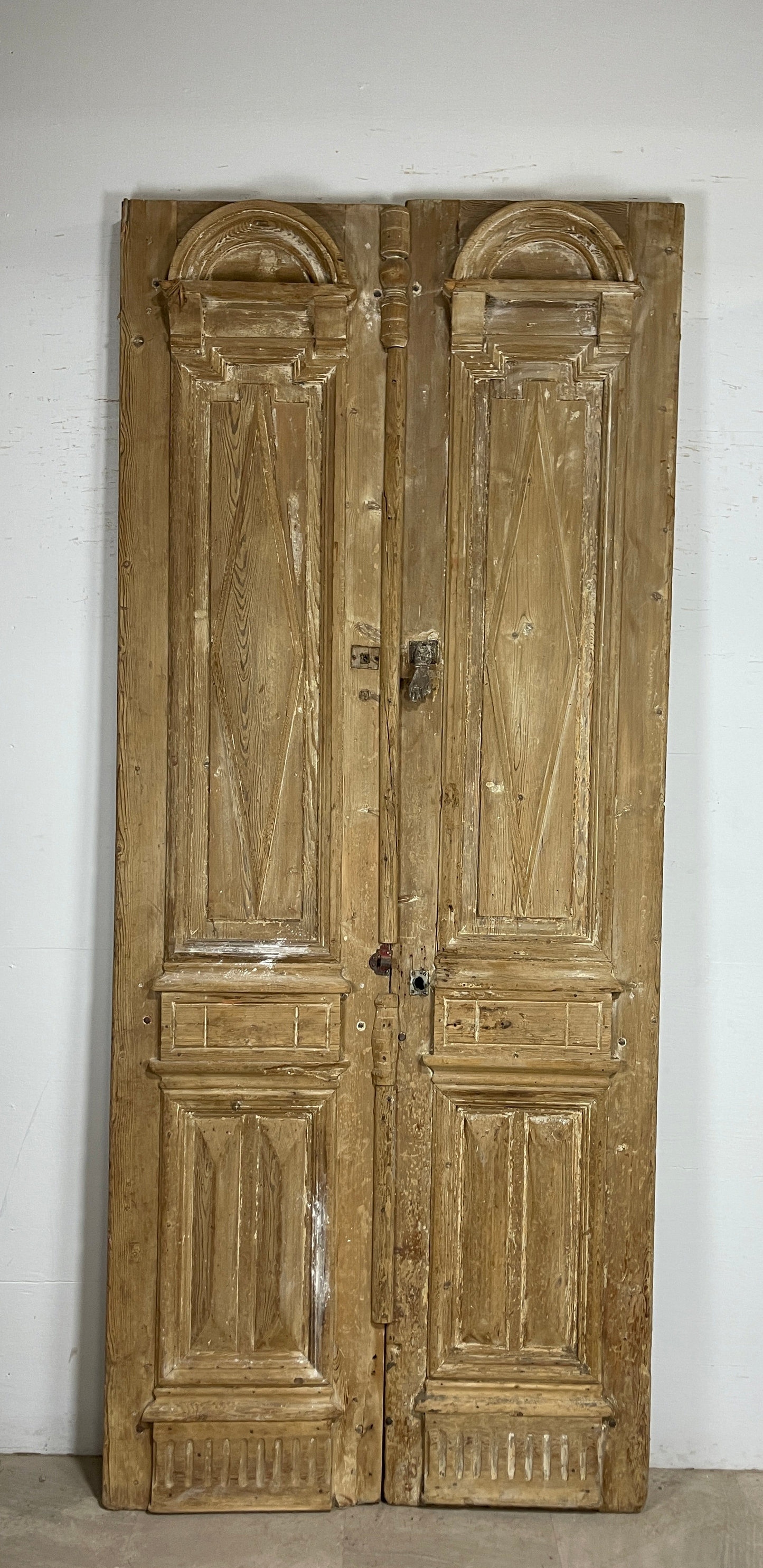 Antique French panel doors with Carvings (113 x 48) P53
