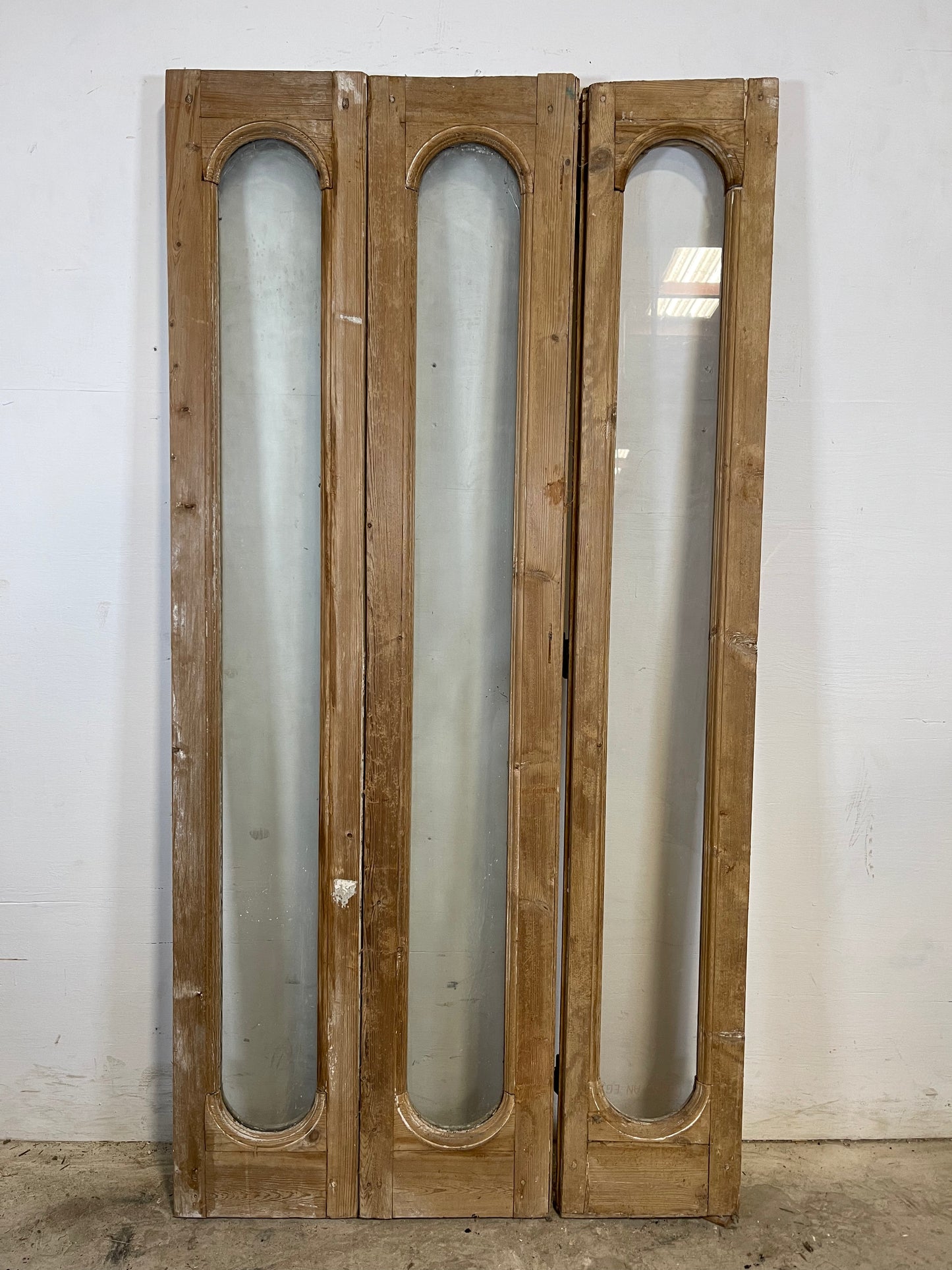 3 piece bifold windo set (64.5x33) K349