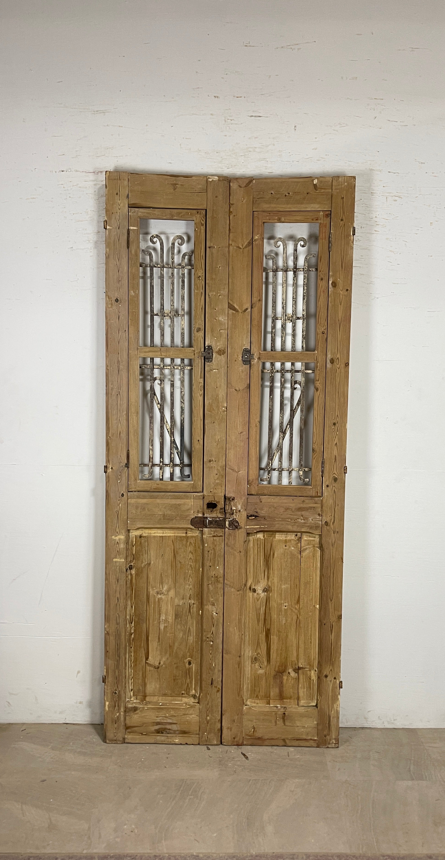 Antique French panel doors with Metal (96x41) P87