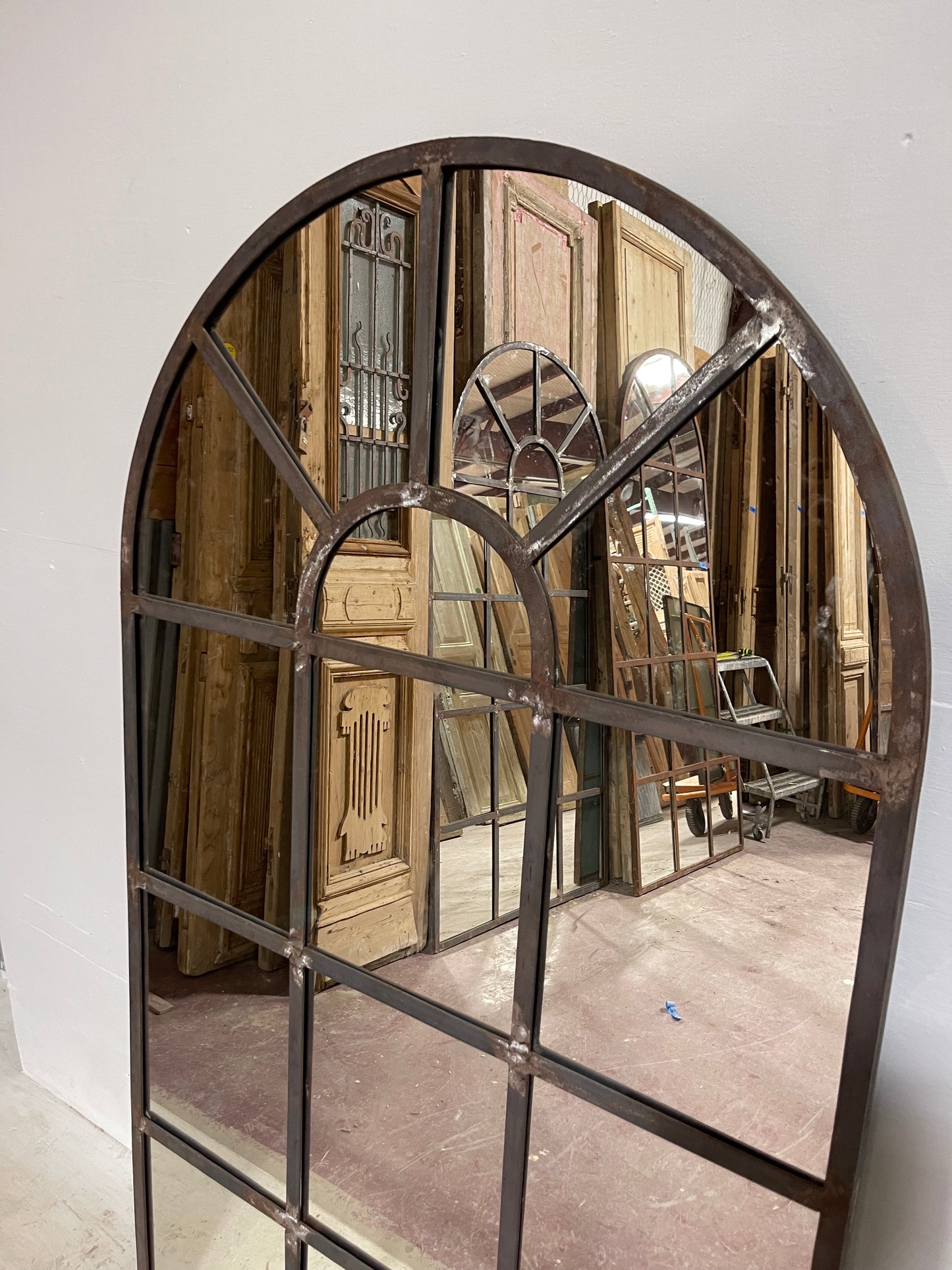 Arched Mirror (67x39.5) J902M