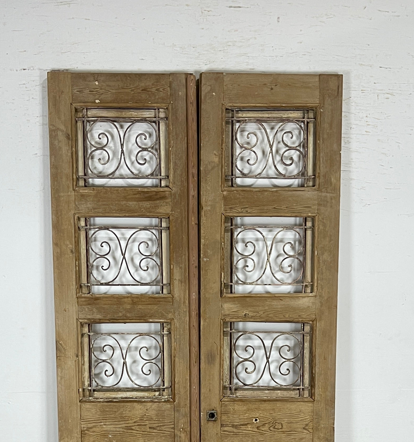Antique French panel doors with Metal (96.5x44.5) P94
