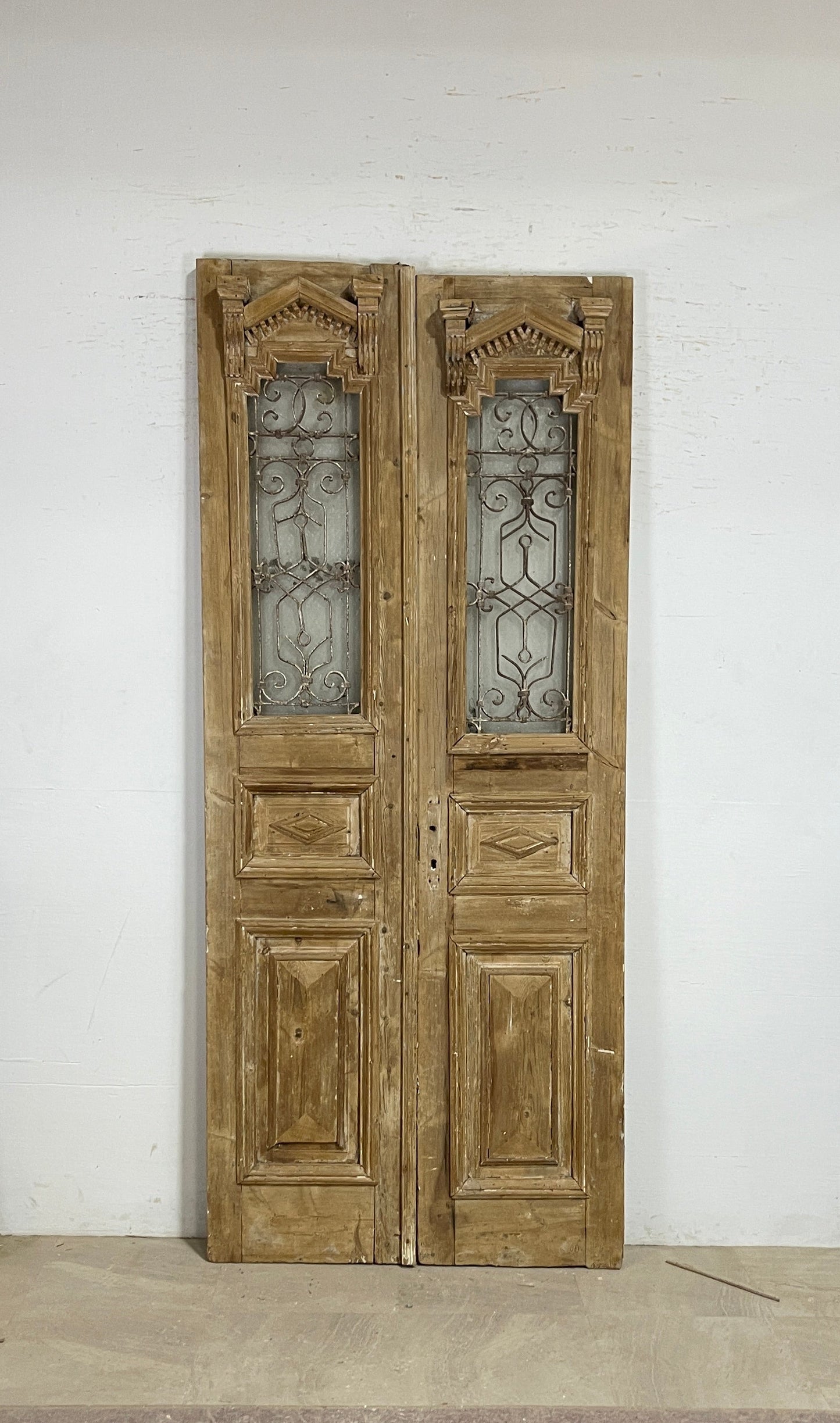 Antique French panel doors with Metal (100x43) P83