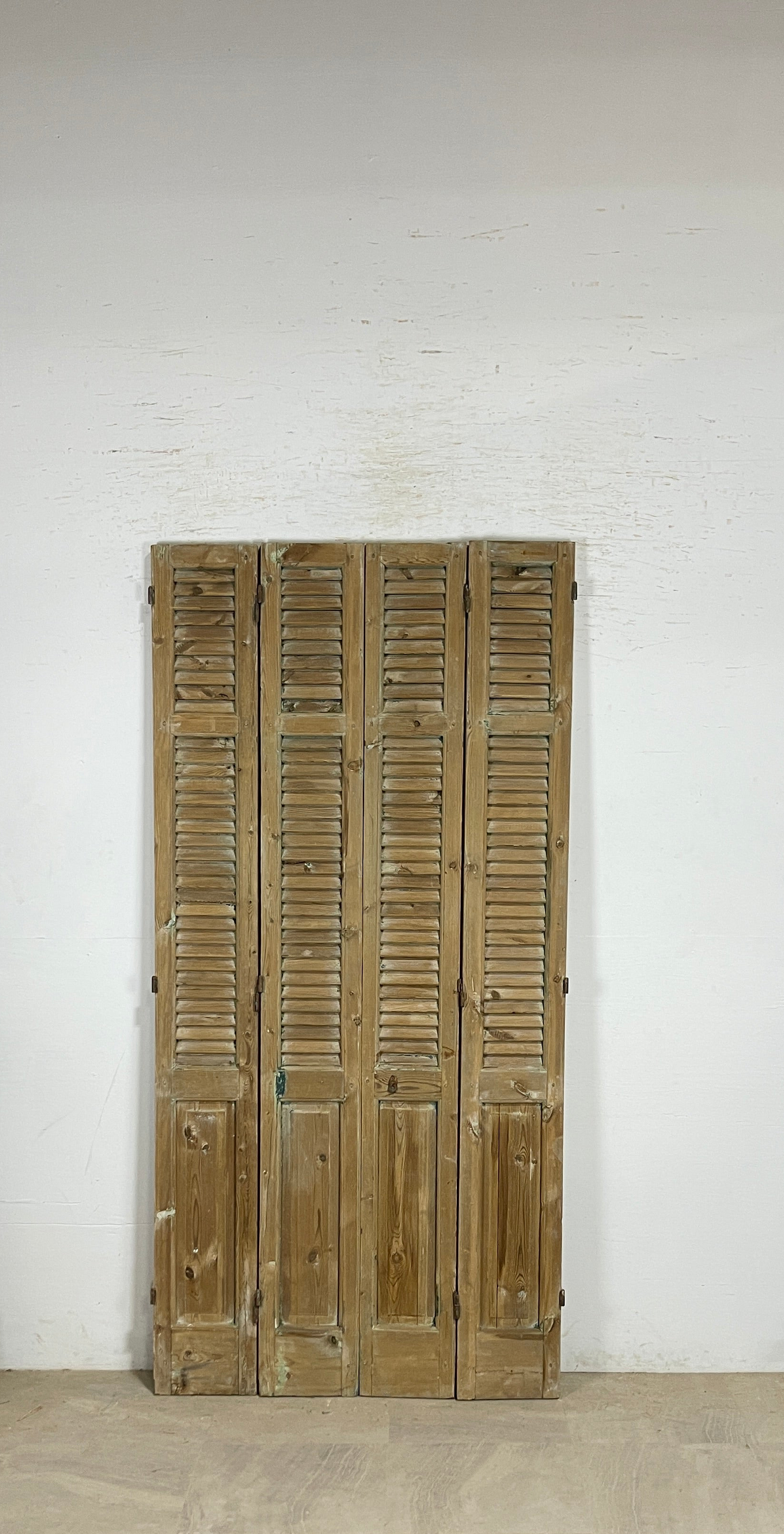 Antique French Shutters 4 piece (88x43) P999