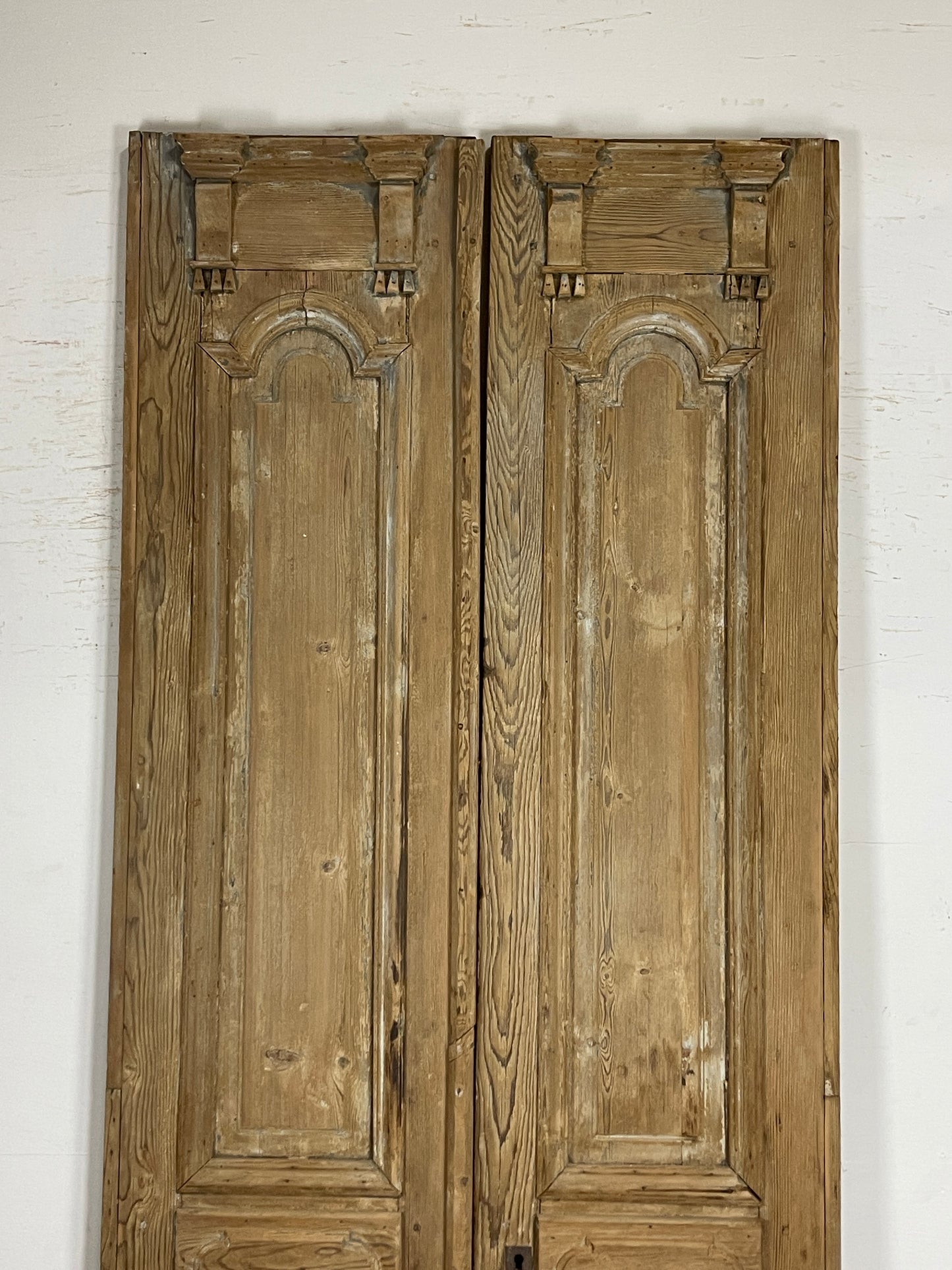 Antique French panel doors with Carvings (110 x 43) P52