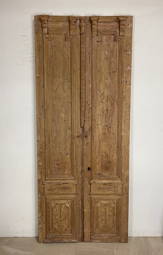 Antique French panel doors with Carvings (105 x 43) P36
