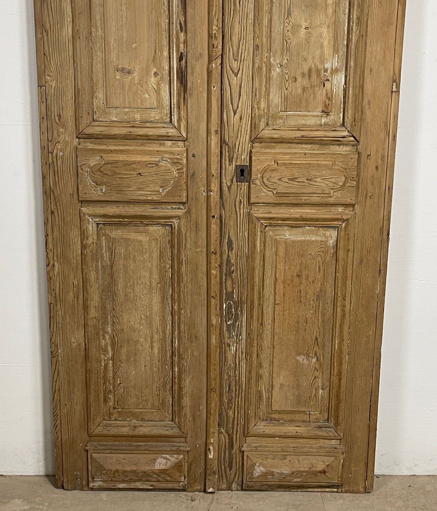 Antique French panel doors with Carvings (110 x 43) P52