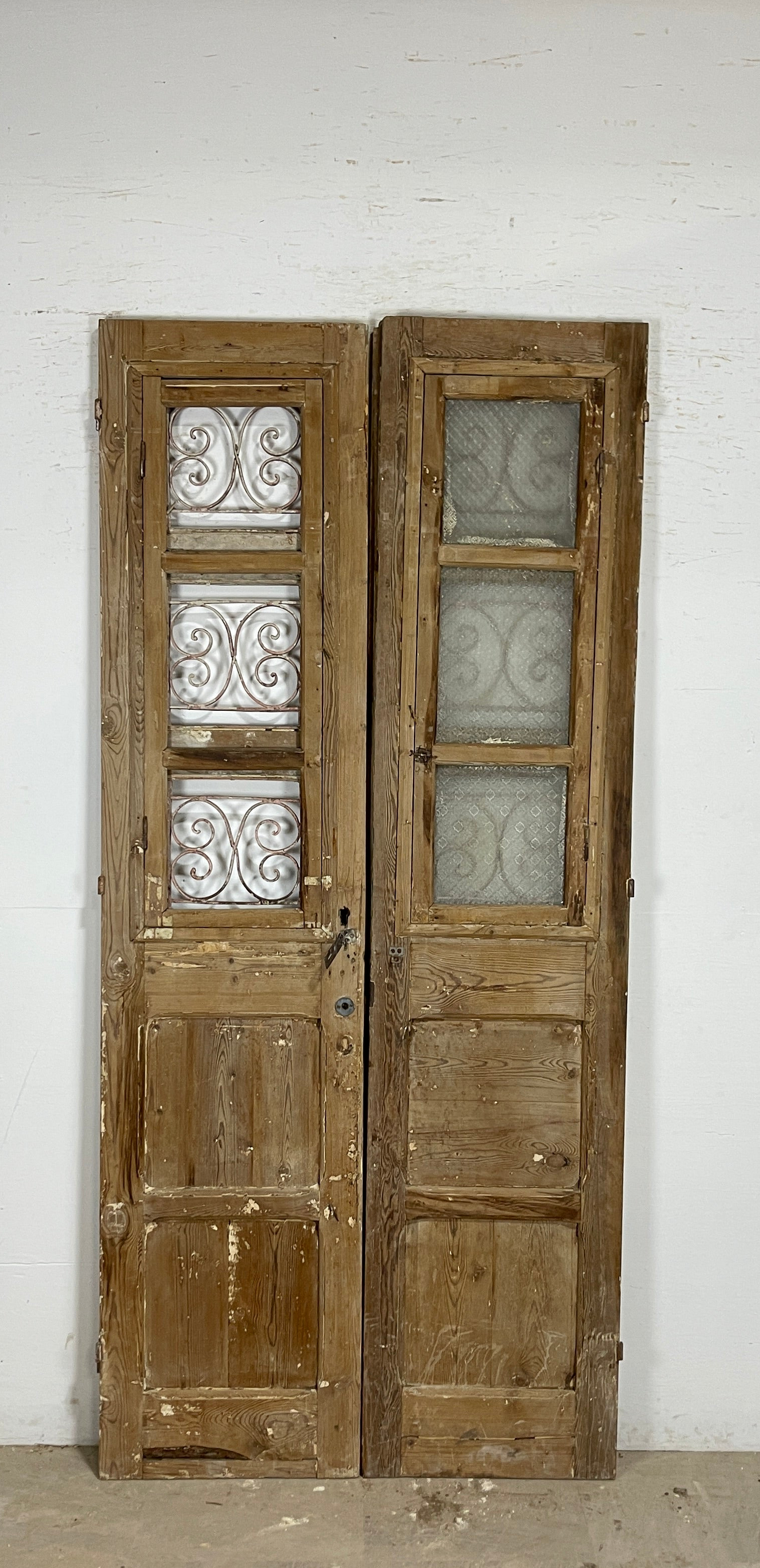 Antique French panel doors with Metal (96x44.5) P106
