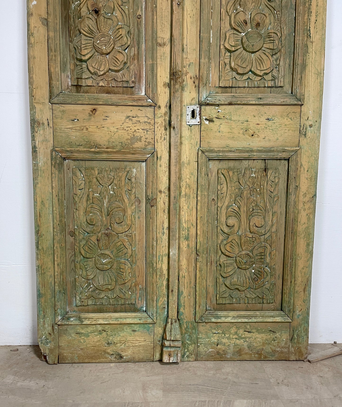 Antique French panel doors with Carvings (94x 49) P 20