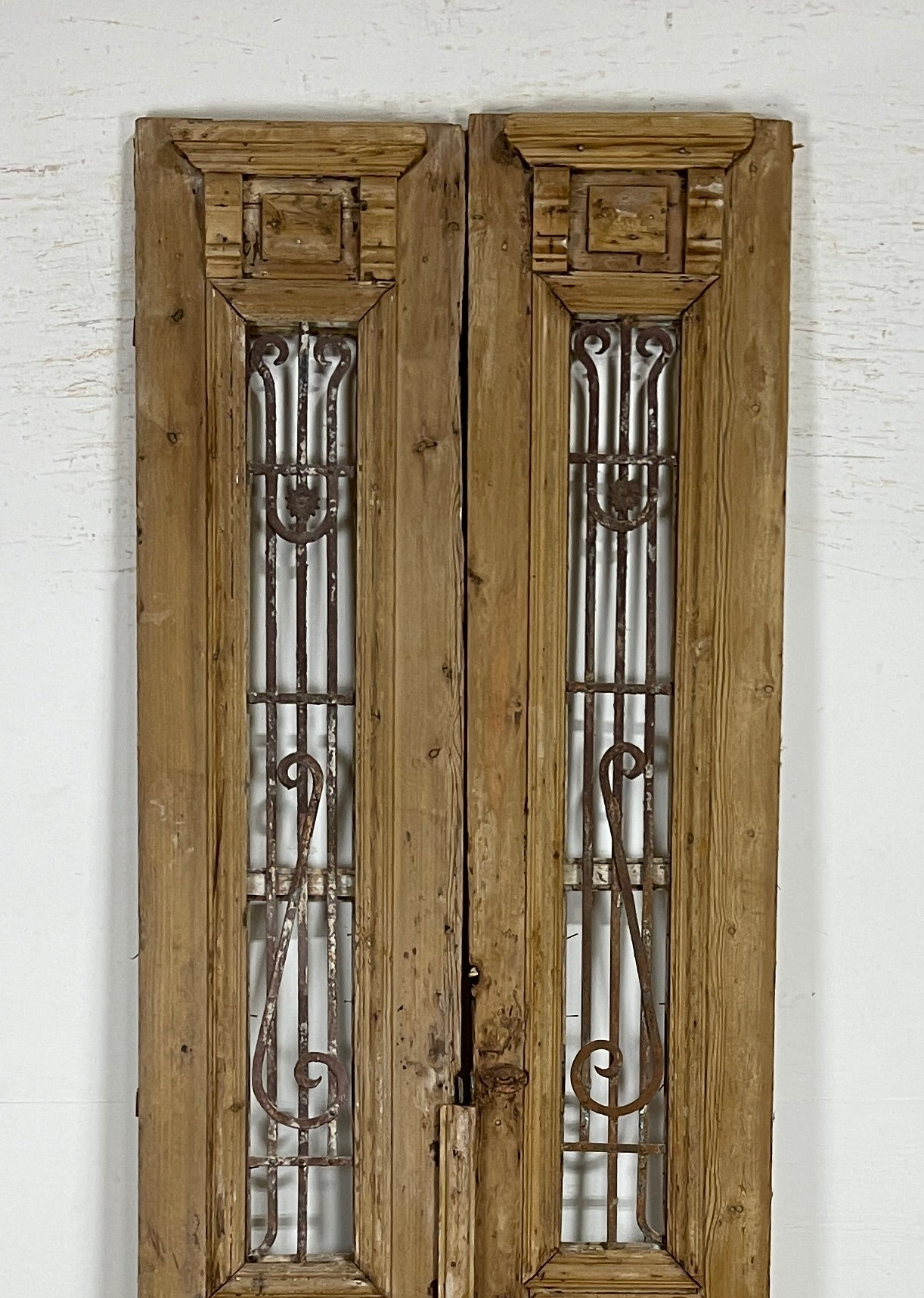 Antique French panel doors with Metal (99x35) P102