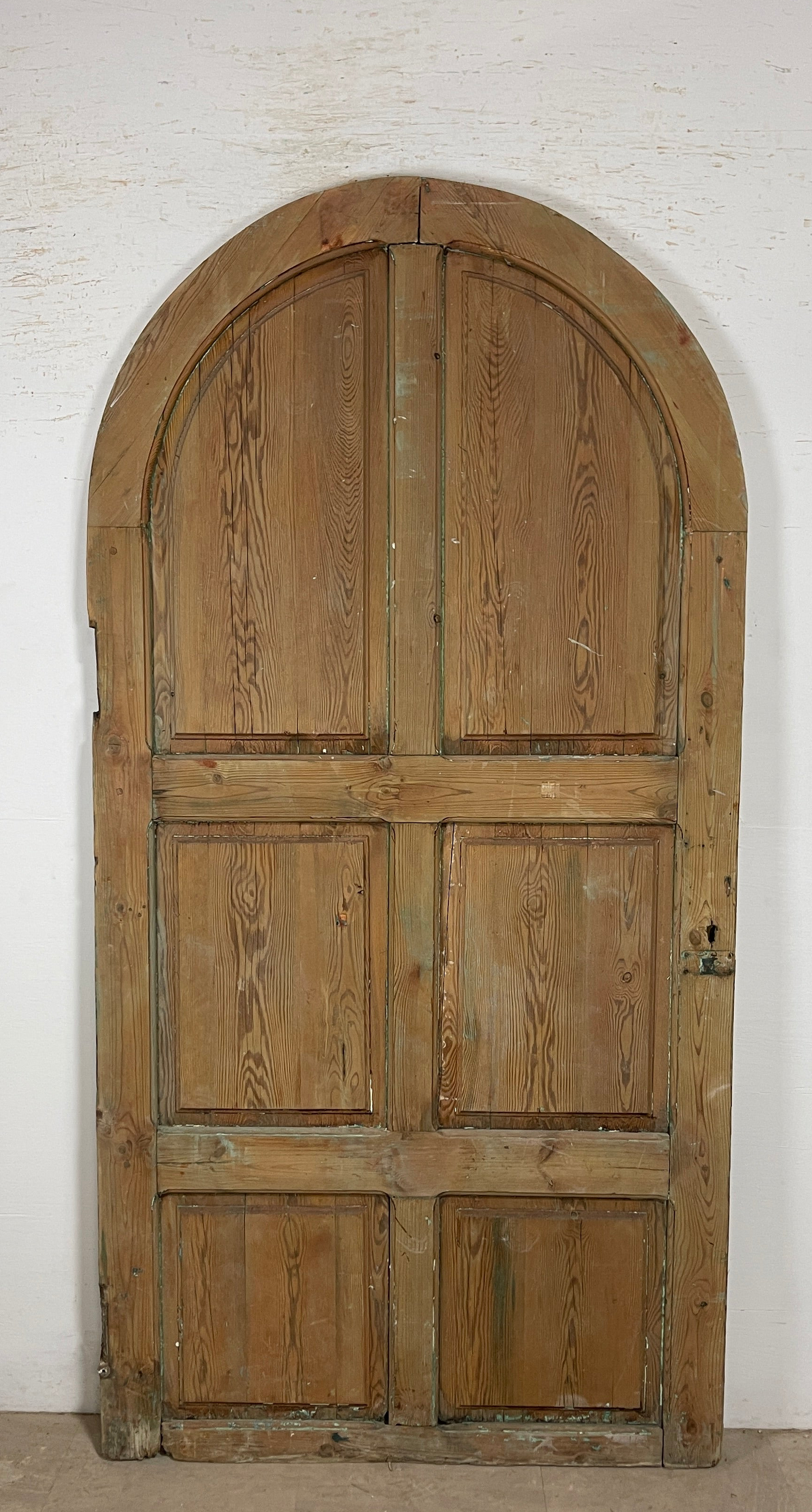 Antique French panel arched door with Carvings (93 x 46.5) P60